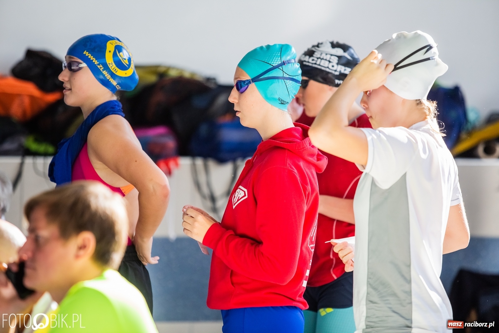 Zdjęcie w galerii na portalu naszraciborz.pl: 12. Międzynarodowe Zawody Pływackie o Puchar Dyrektora ZSOMS wiadomości z regionu