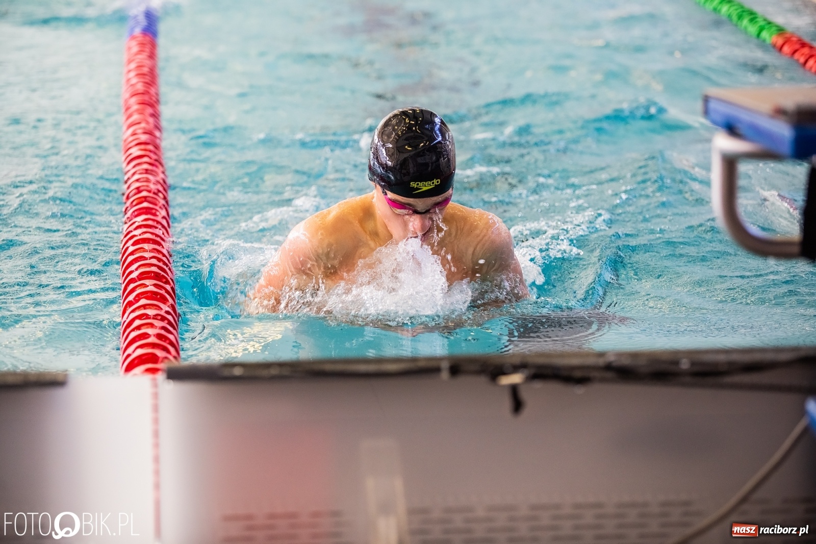 Zdjęcie w galerii na portalu naszraciborz.pl: 12. Międzynarodowe Zawody Pływackie o Puchar Dyrektora ZSOMS wiadomości z regionu