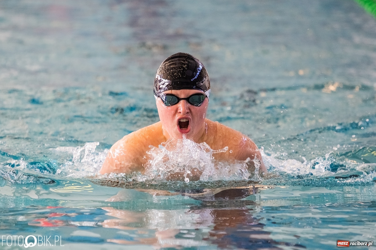 Zdjęcie w galerii na portalu naszraciborz.pl: 12. Międzynarodowe Zawody Pływackie o Puchar Dyrektora ZSOMS wiadomości z regionu