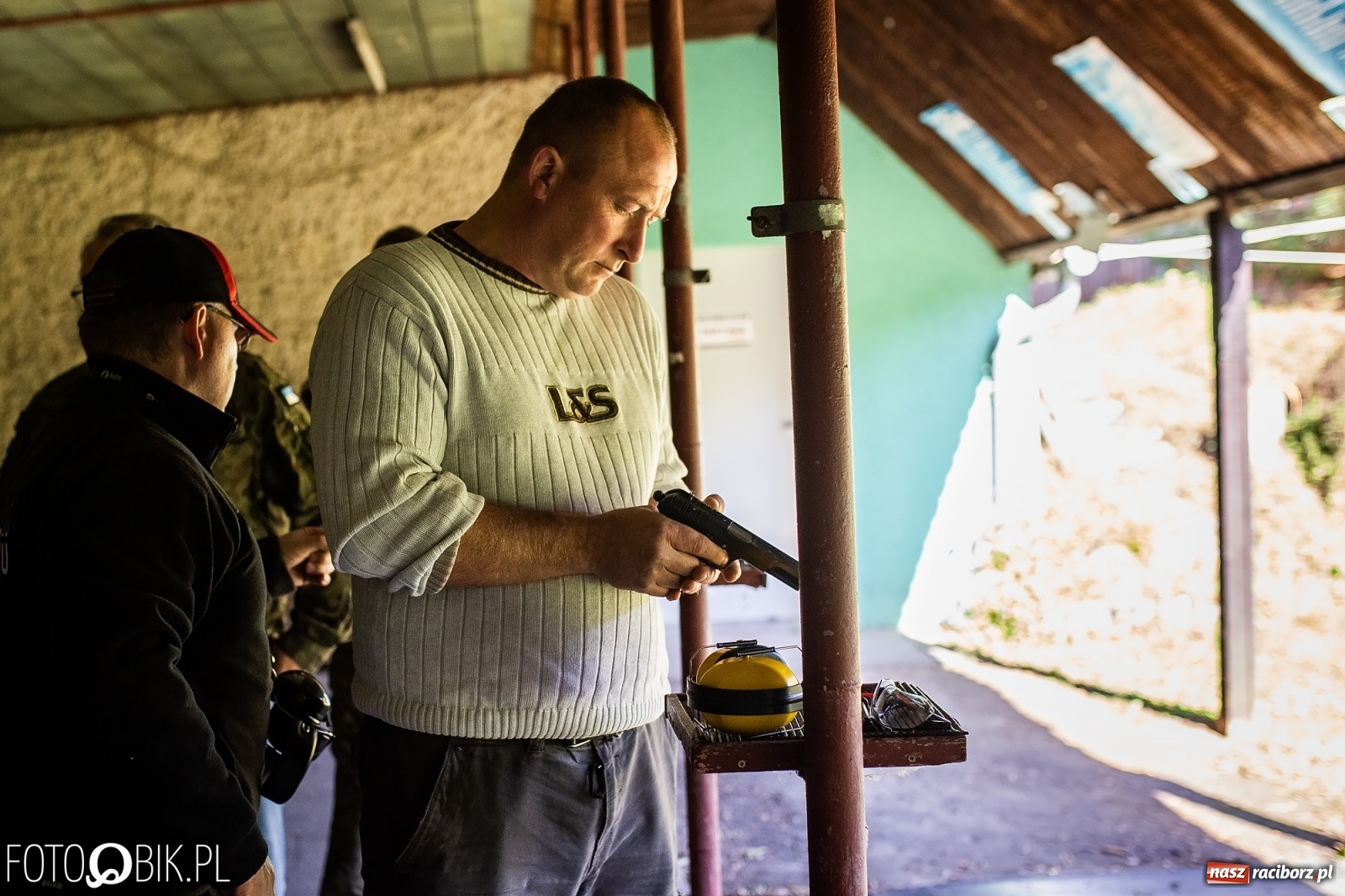 Zdjęcie w galerii na portalu naszraciborz.pl: V Ogólnopolski Turniej Strzelecki Środowisk Kawaleryjskich o Puchar Pułku 4-go Ułanów Zaniemeńskich wiadomości z regionu