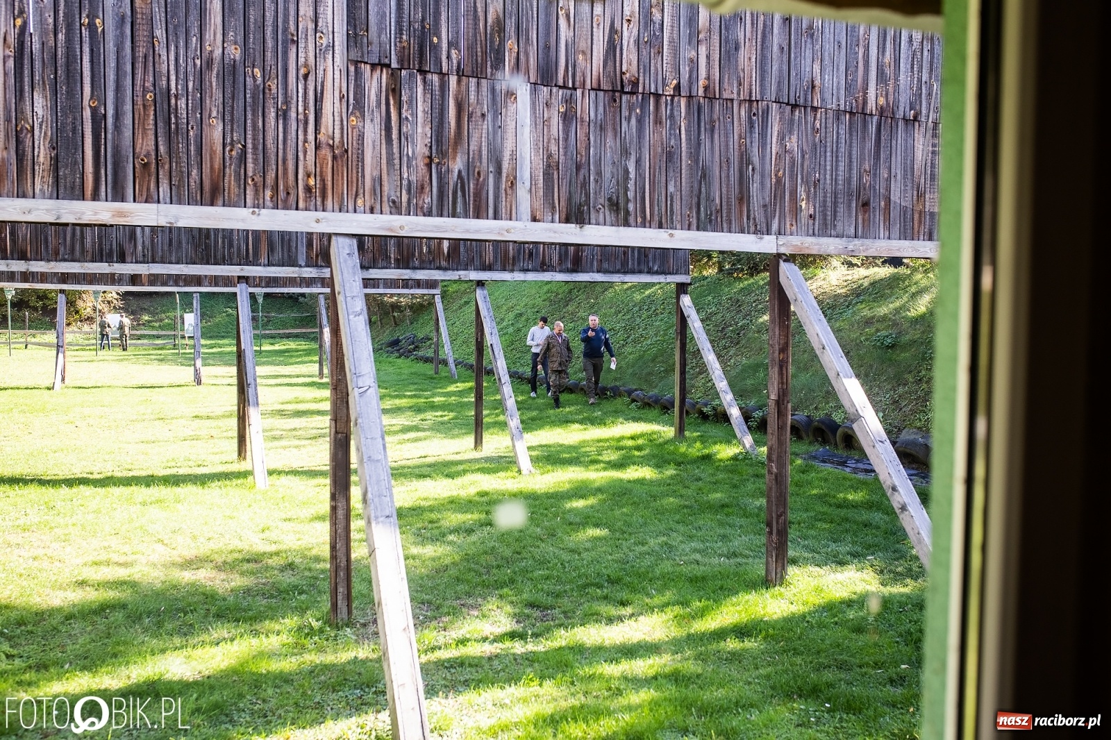 Zdjęcie w galerii na portalu naszraciborz.pl: V Ogólnopolski Turniej Strzelecki Środowisk Kawaleryjskich o Puchar Pułku 4-go Ułanów Zaniemeńskich wiadomości z regionu