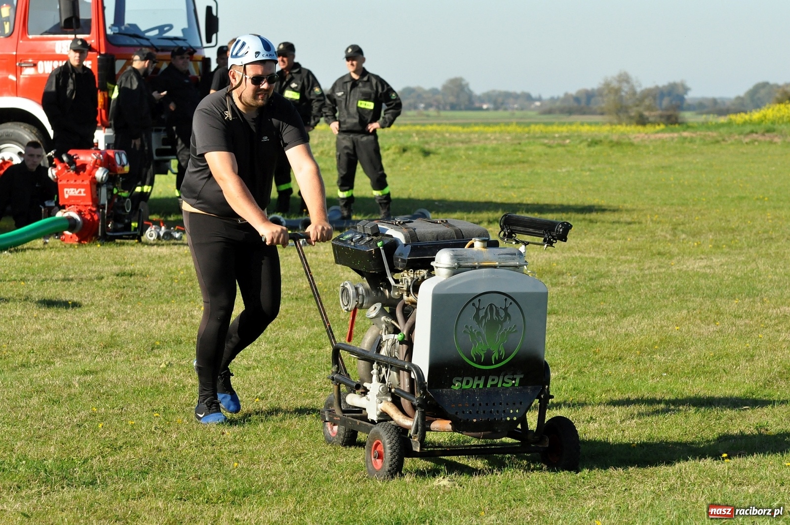 Zdjęcie w galerii na portalu naszraciborz.pl: Polscy i czescy strażacy rywalizowali w Rudyszwałdzie [FOTO] wiadomości z regionu