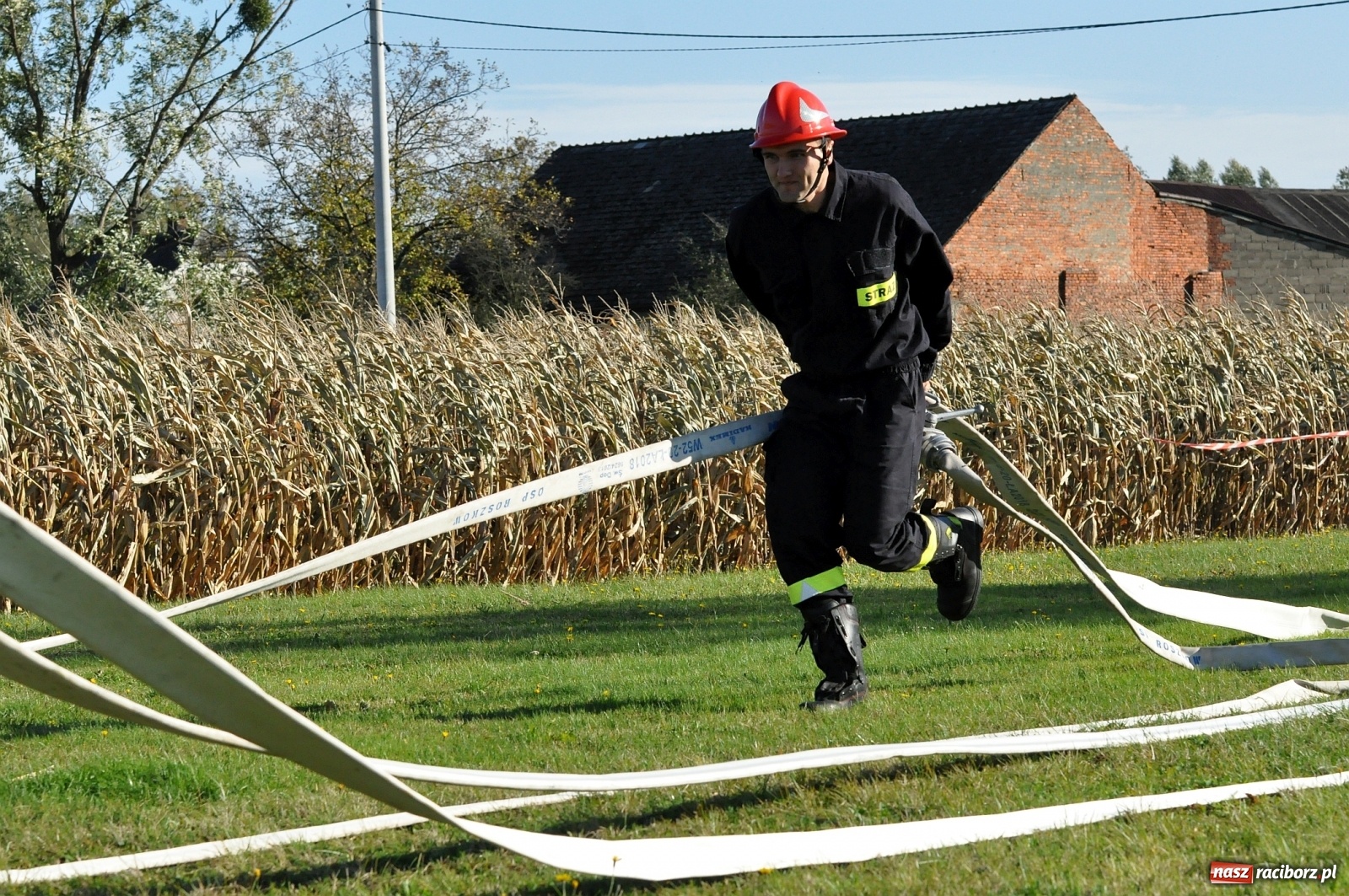 Zdjęcie w galerii na portalu naszraciborz.pl: Polscy i czescy strażacy rywalizowali w Rudyszwałdzie [FOTO] wiadomości z regionu