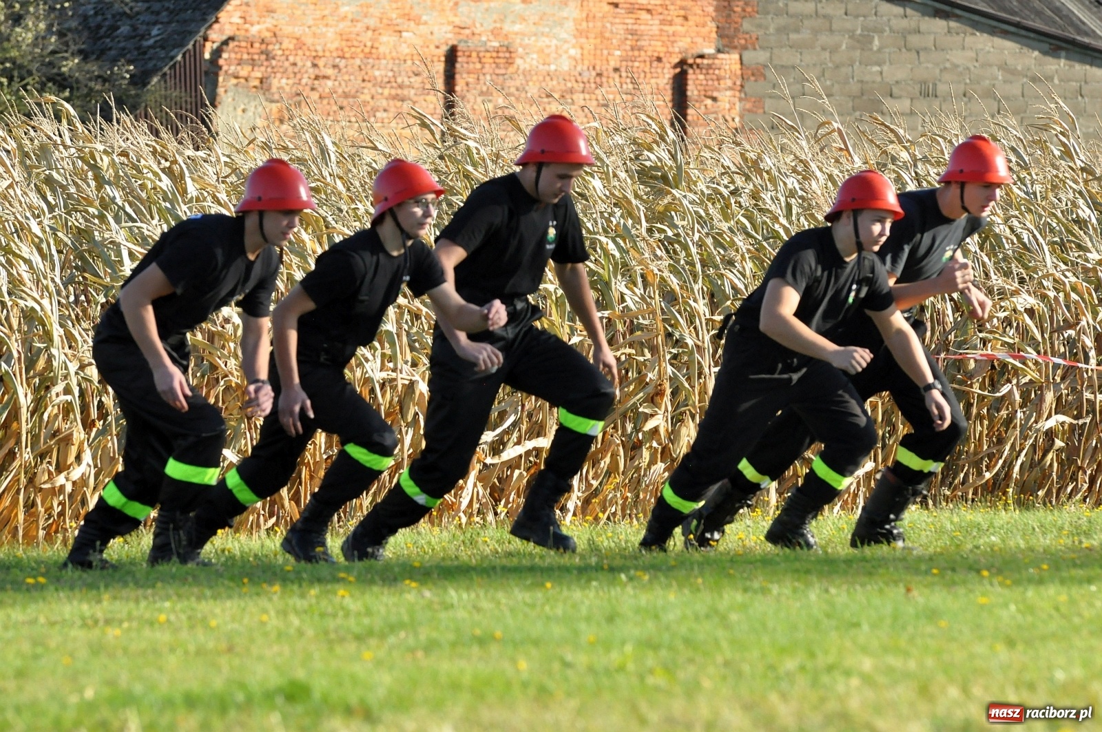 Zdjęcie w galerii na portalu naszraciborz.pl: Polscy i czescy strażacy rywalizowali w Rudyszwałdzie [FOTO] wiadomości z regionu