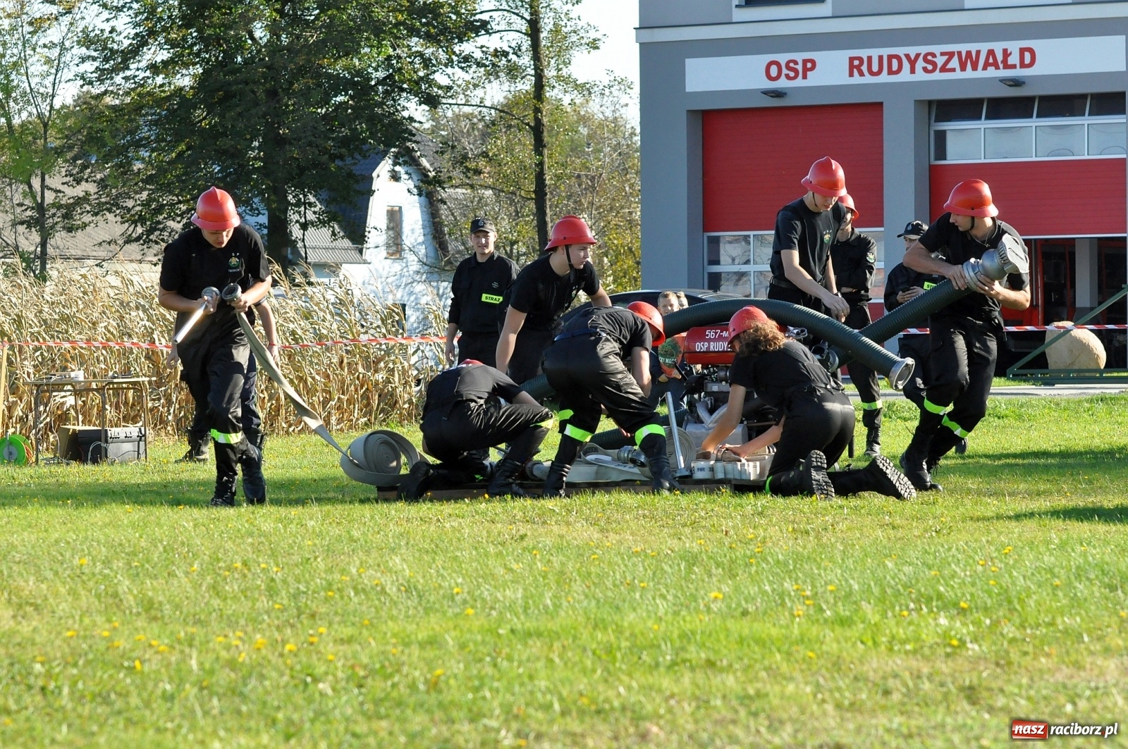 Zdjęcie w galerii na portalu naszraciborz.pl: Polscy i czescy strażacy rywalizowali w Rudyszwałdzie [FOTO] wiadomości z regionu