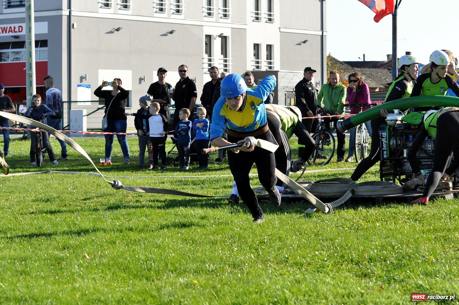Zdjęcie w galerii na portalu naszraciborz.pl: Polscy i czescy strażacy rywalizowali w Rudyszwałdzie [FOTO] wiadomości z regionu