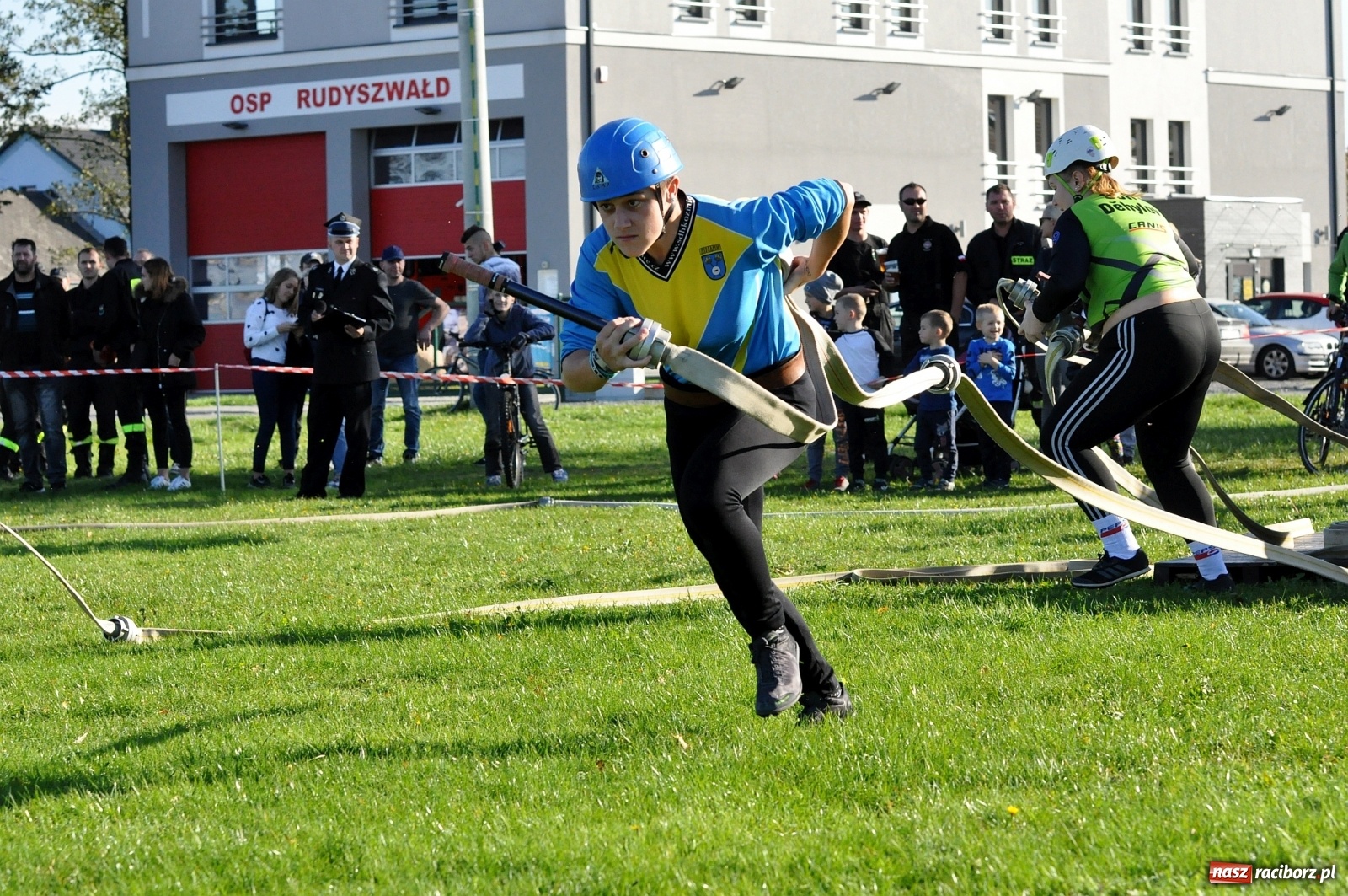 Zdjęcie w galerii na portalu naszraciborz.pl: Polscy i czescy strażacy rywalizowali w Rudyszwałdzie [FOTO] wiadomości z regionu