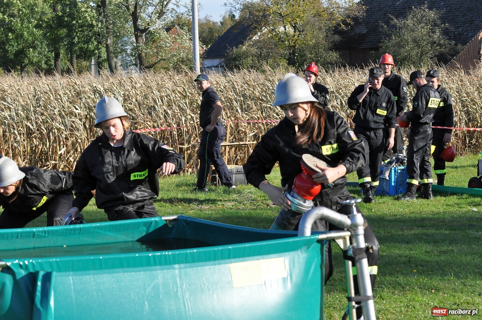 Zdjęcie w galerii na portalu naszraciborz.pl: Polscy i czescy strażacy rywalizowali w Rudyszwałdzie [FOTO] wiadomości z regionu