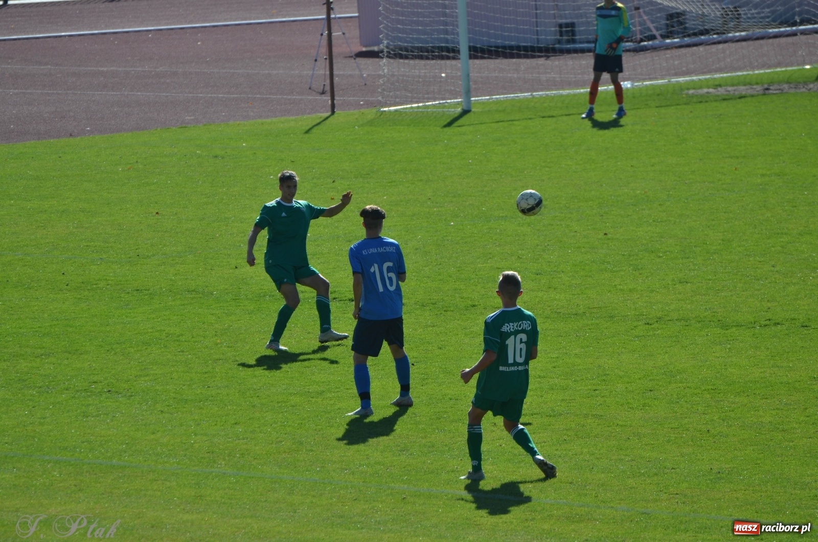Zdjęcie w galerii na portalu naszraciborz.pl: Juniorzy Unii polegli z kretesem wiadomości z regionu