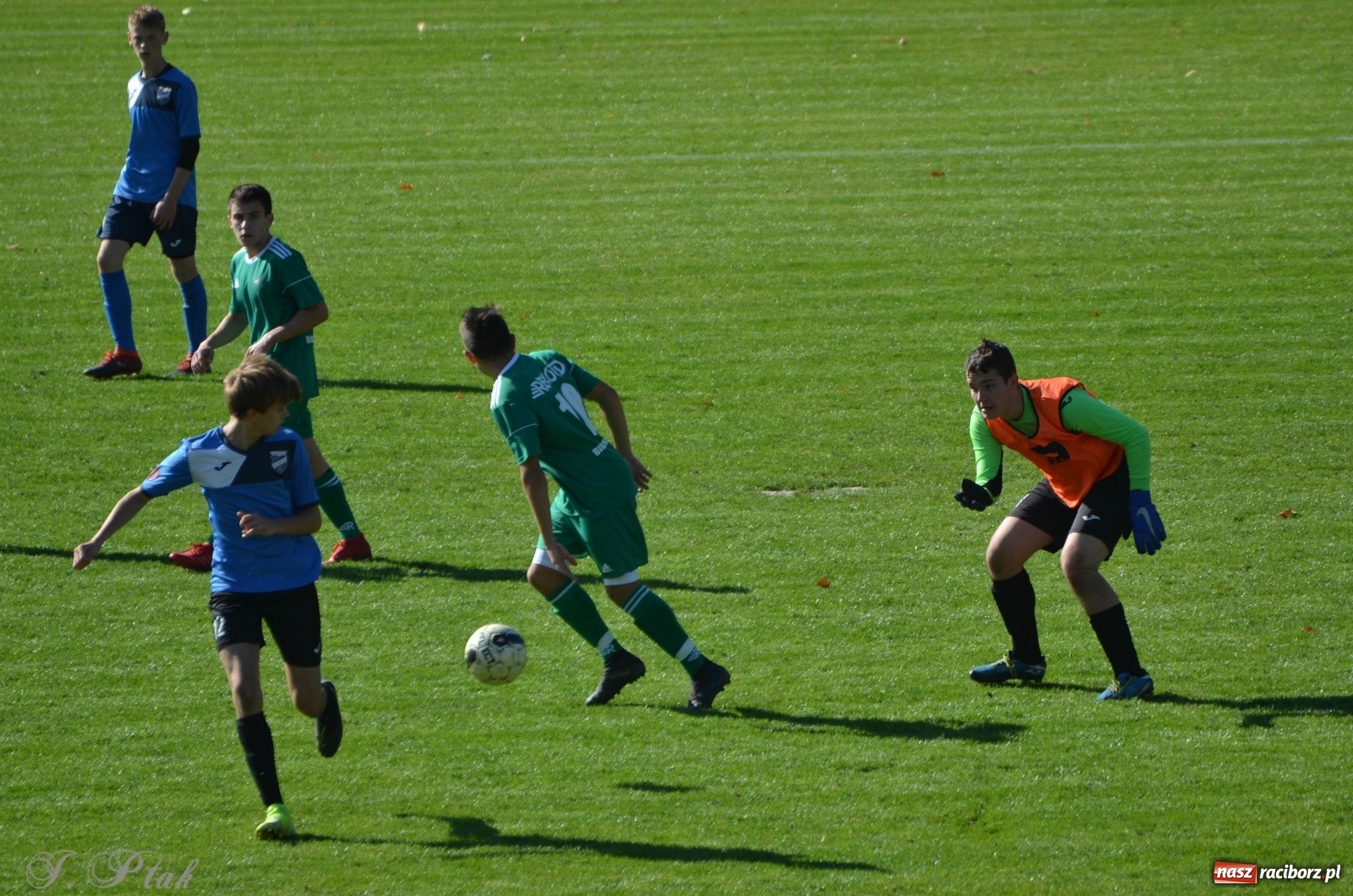 Zdjęcie w galerii na portalu naszraciborz.pl: Juniorzy Unii polegli z kretesem wiadomości z regionu