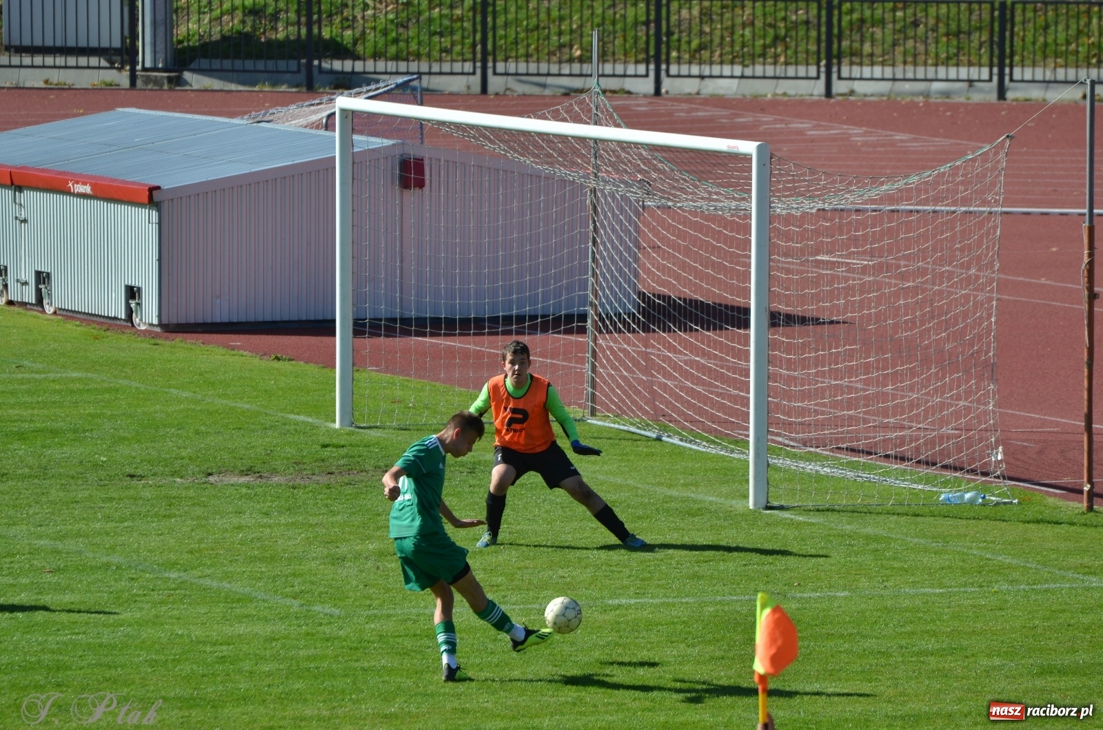 Zdjęcie w galerii na portalu naszraciborz.pl: Juniorzy Unii polegli z kretesem wiadomości z regionu