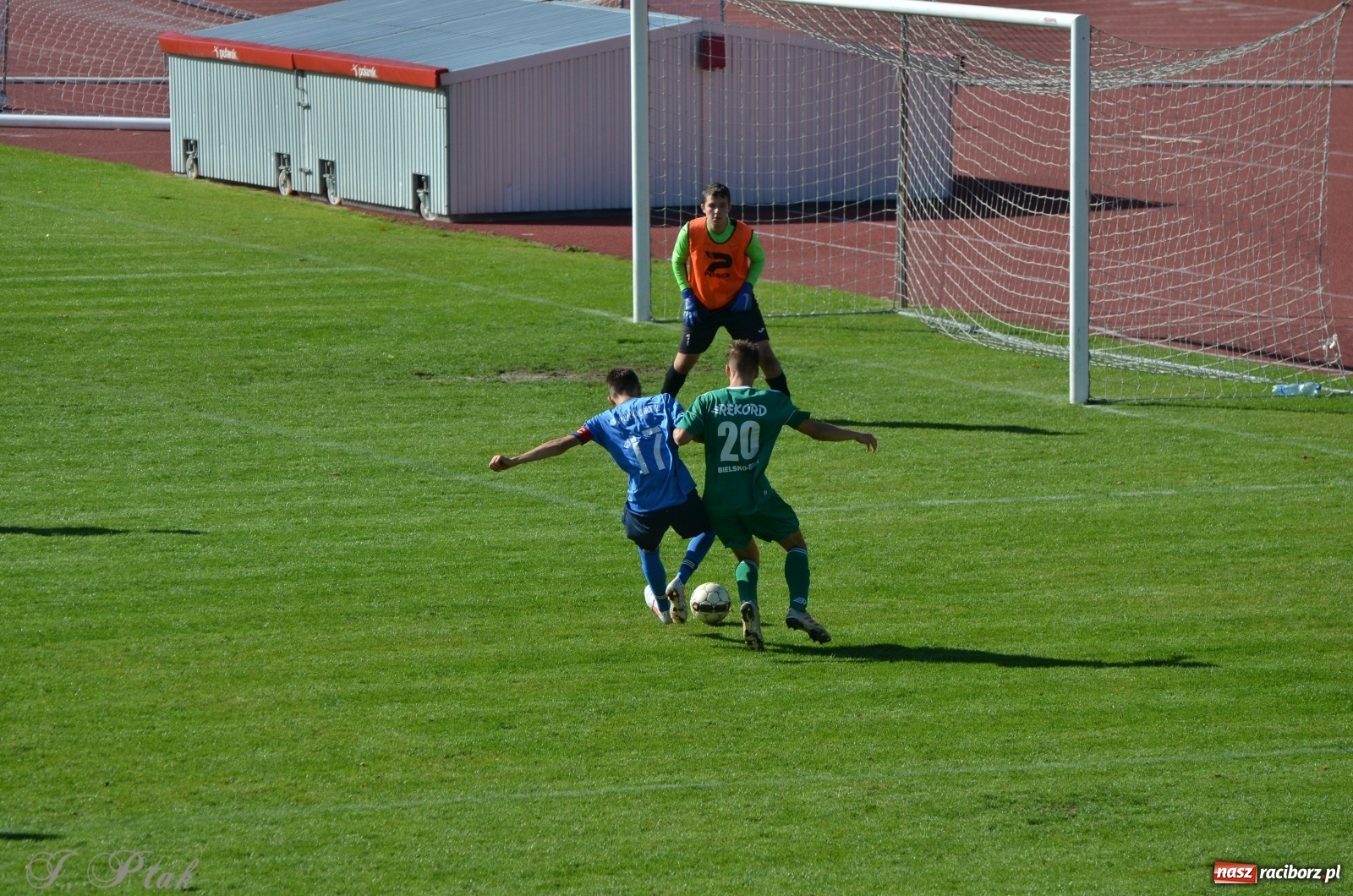 Zdjęcie w galerii na portalu naszraciborz.pl: Juniorzy Unii polegli z kretesem wiadomości z regionu