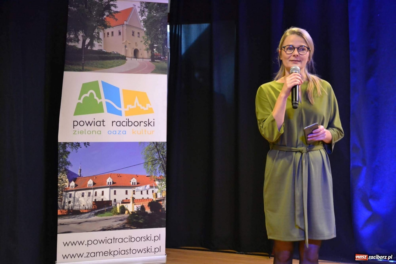 Zdjęcie w galerii na portalu naszraciborz.pl: Przeboje światowe zagościły na zamku wiadomości z regionu