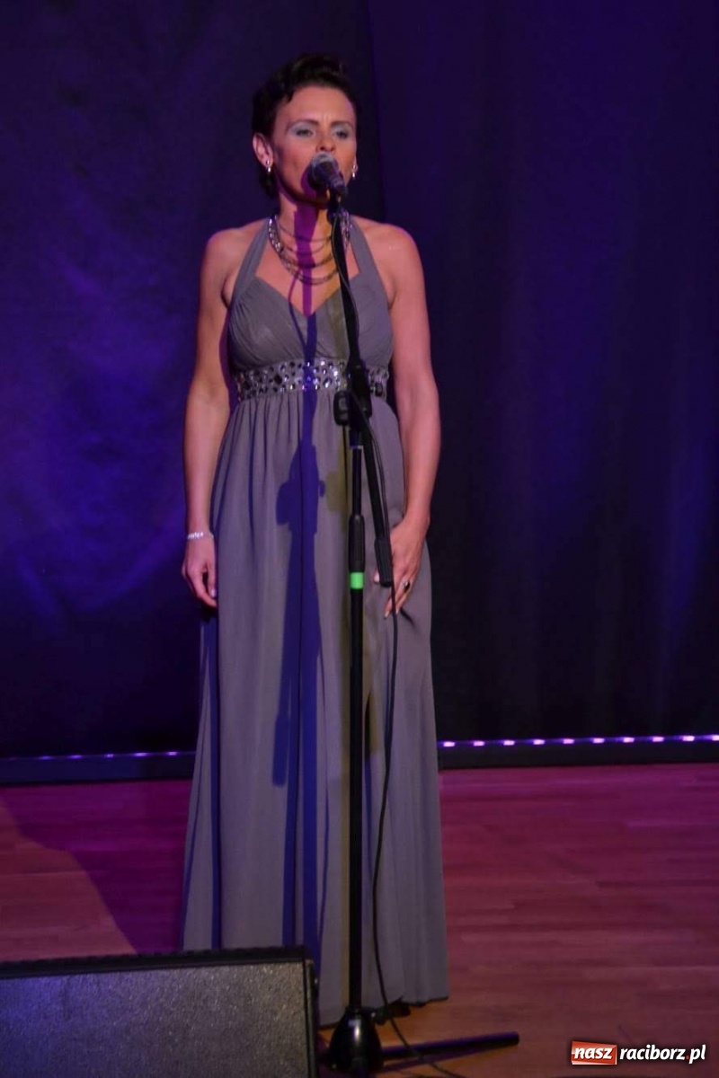 Zdjęcie w galerii na portalu naszraciborz.pl: Przeboje światowe zagościły na zamku wiadomości z regionu