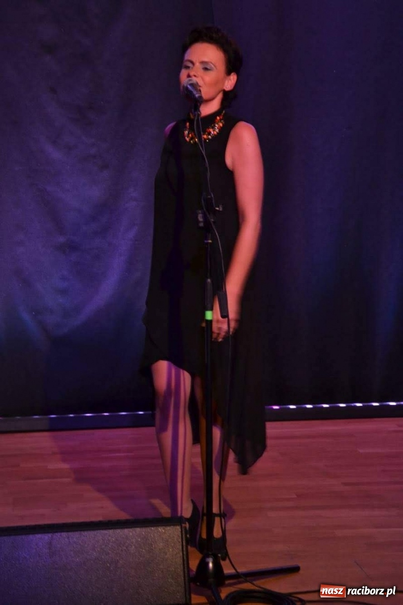 Zdjęcie w galerii na portalu naszraciborz.pl: Przeboje światowe zagościły na zamku wiadomości z regionu