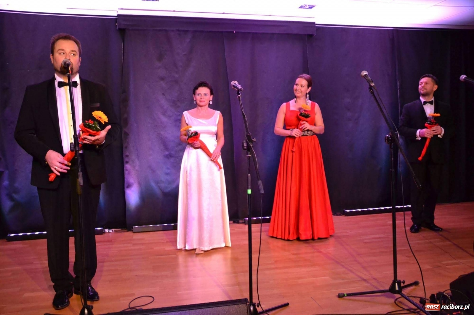 Zdjęcie w galerii na portalu naszraciborz.pl: Przeboje światowe zagościły na zamku wiadomości z regionu