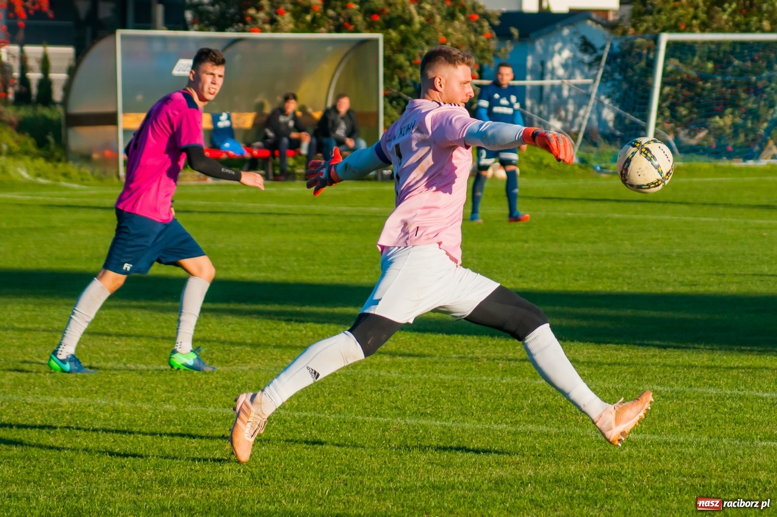 Zdjęcie w galerii na portalu naszraciborz.pl: Klasa okręgowa. Słabe derby dla Nędzy [FOTO i WIDEO] wiadomości z regionu