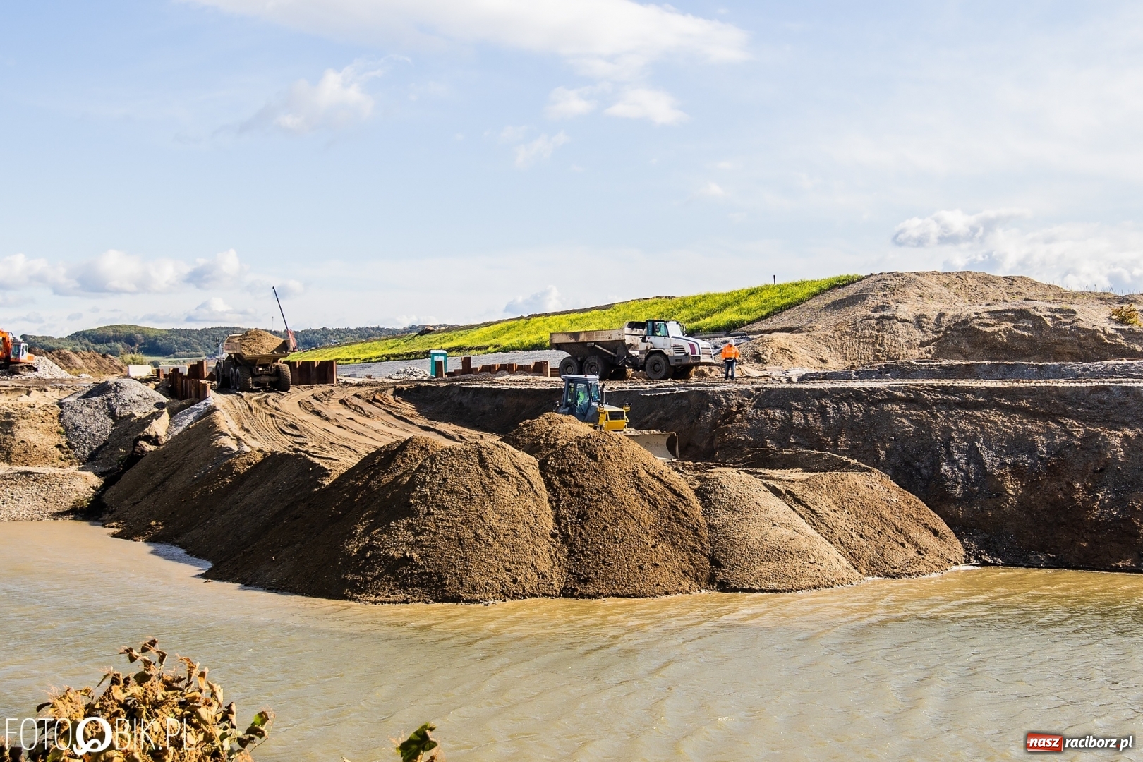 Zdjęcie w galerii na portalu naszraciborz.pl: Trwa zasypywanie starej Ulgi [FOTO] wiadomości z regionu