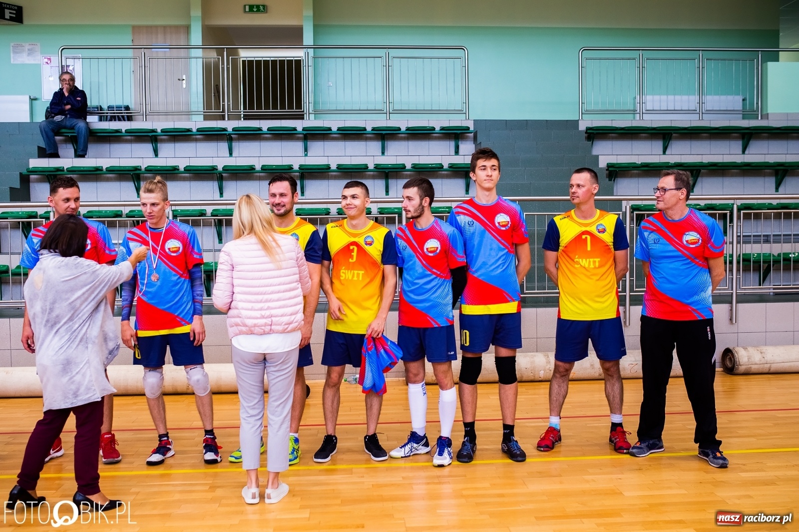 Zdjęcie w galerii na portalu naszraciborz.pl: Mistrzostwa Polski Niesłyszących w Piłce Siatkowej wiadomości z regionu