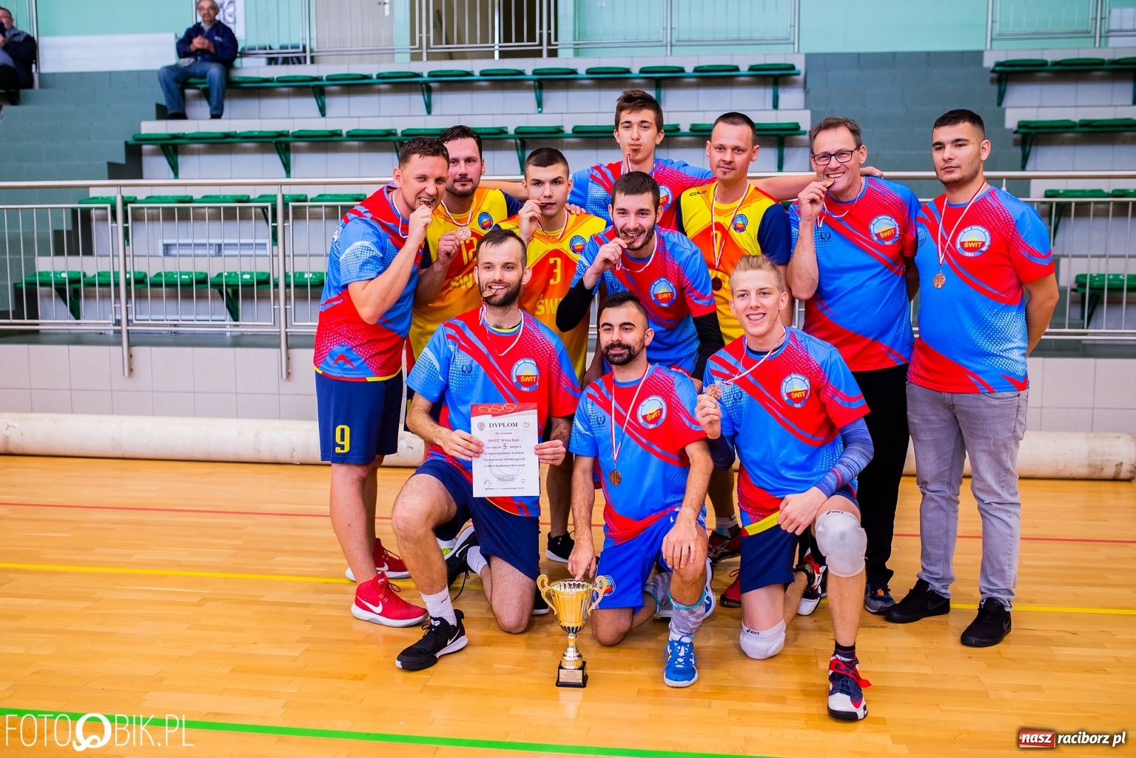 Zdjęcie w galerii na portalu naszraciborz.pl: Mistrzostwa Polski Niesłyszących w Piłce Siatkowej wiadomości z regionu