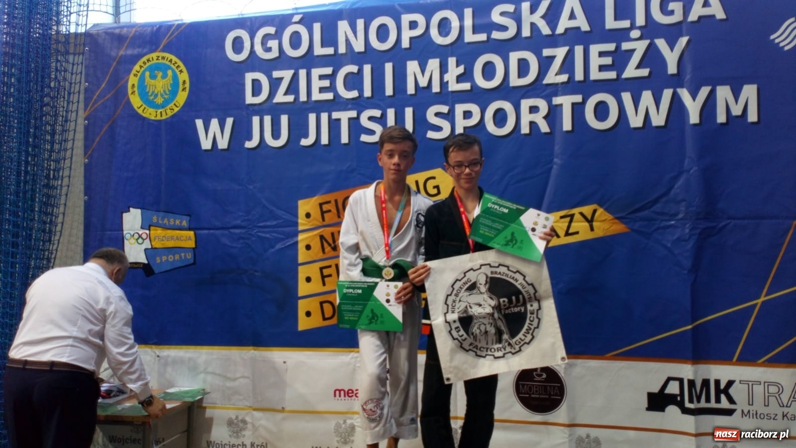 Zdjęcie w galerii na portalu naszraciborz.pl: Łamatorzy przywieźli z Katowic cztery medale wiadomości z regionu