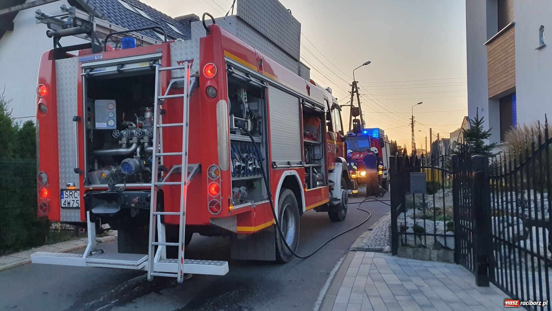 Zdjęcie w galerii na portalu naszraciborz.pl: Zadymienie w piwnicy przy Arki Bożka wiadomości z regionu