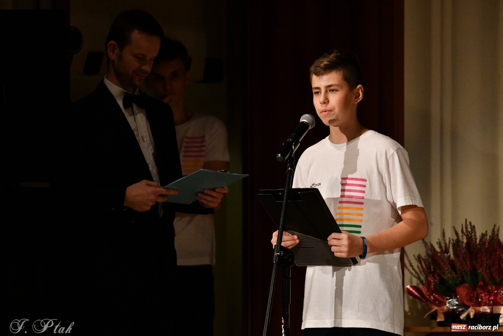 Zdjęcie w galerii na portalu naszraciborz.pl: Gospelowo na Dzień Edukacji Narodowej  wiadomości z regionu