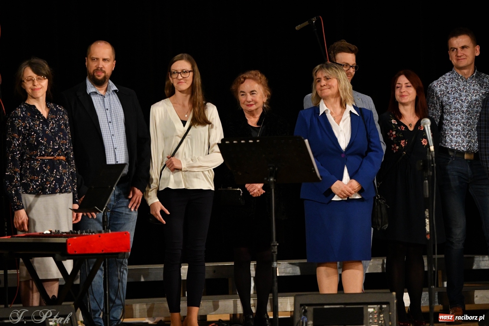 Zdjęcie w galerii na portalu naszraciborz.pl: Gospelowo na Dzień Edukacji Narodowej  wiadomości z regionu