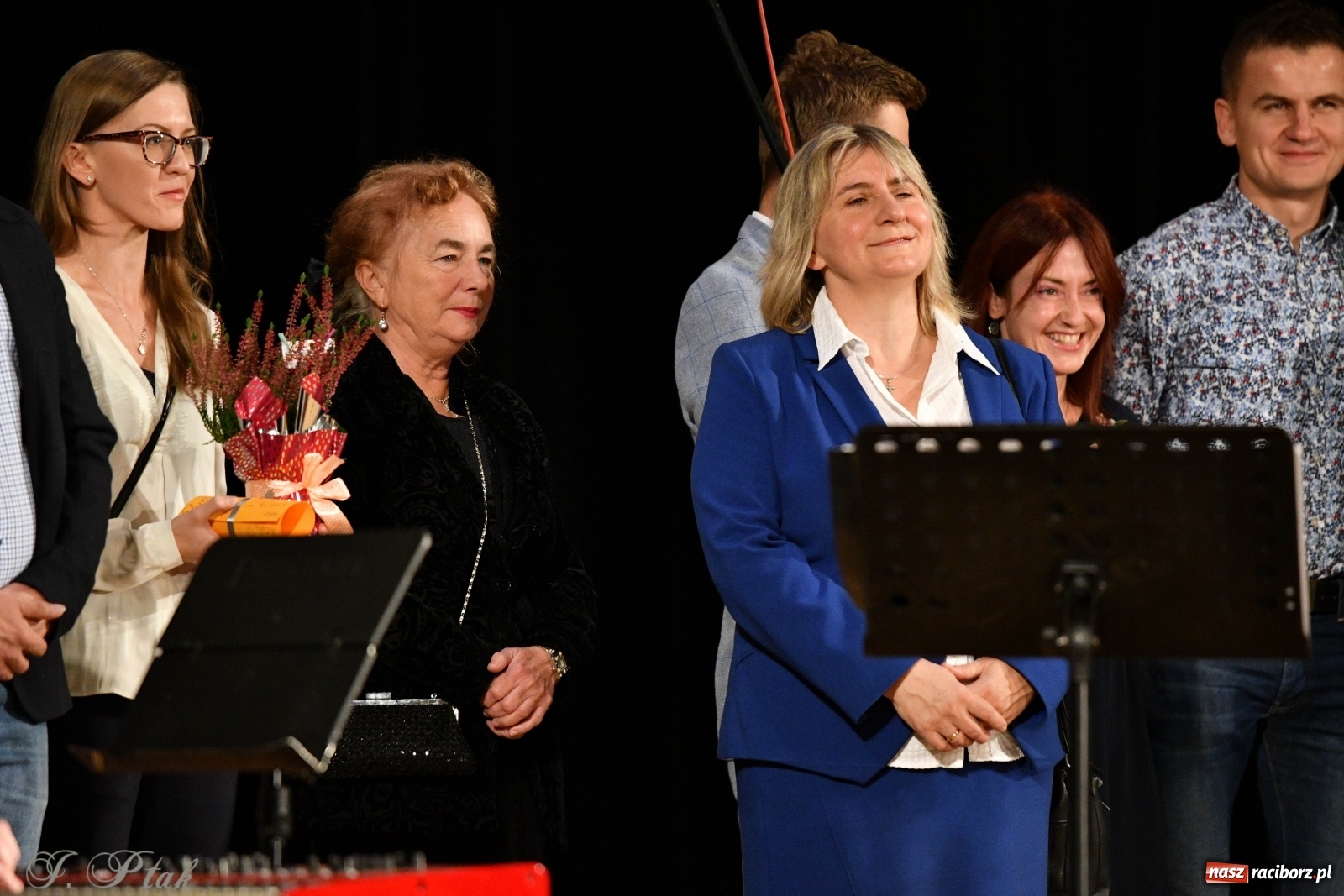 Zdjęcie w galerii na portalu naszraciborz.pl: Gospelowo na Dzień Edukacji Narodowej  wiadomości z regionu