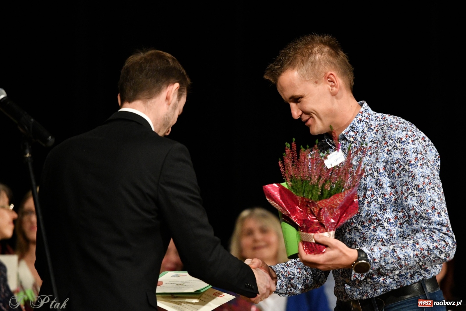 Zdjęcie w galerii na portalu naszraciborz.pl: Gospelowo na Dzień Edukacji Narodowej  wiadomości z regionu