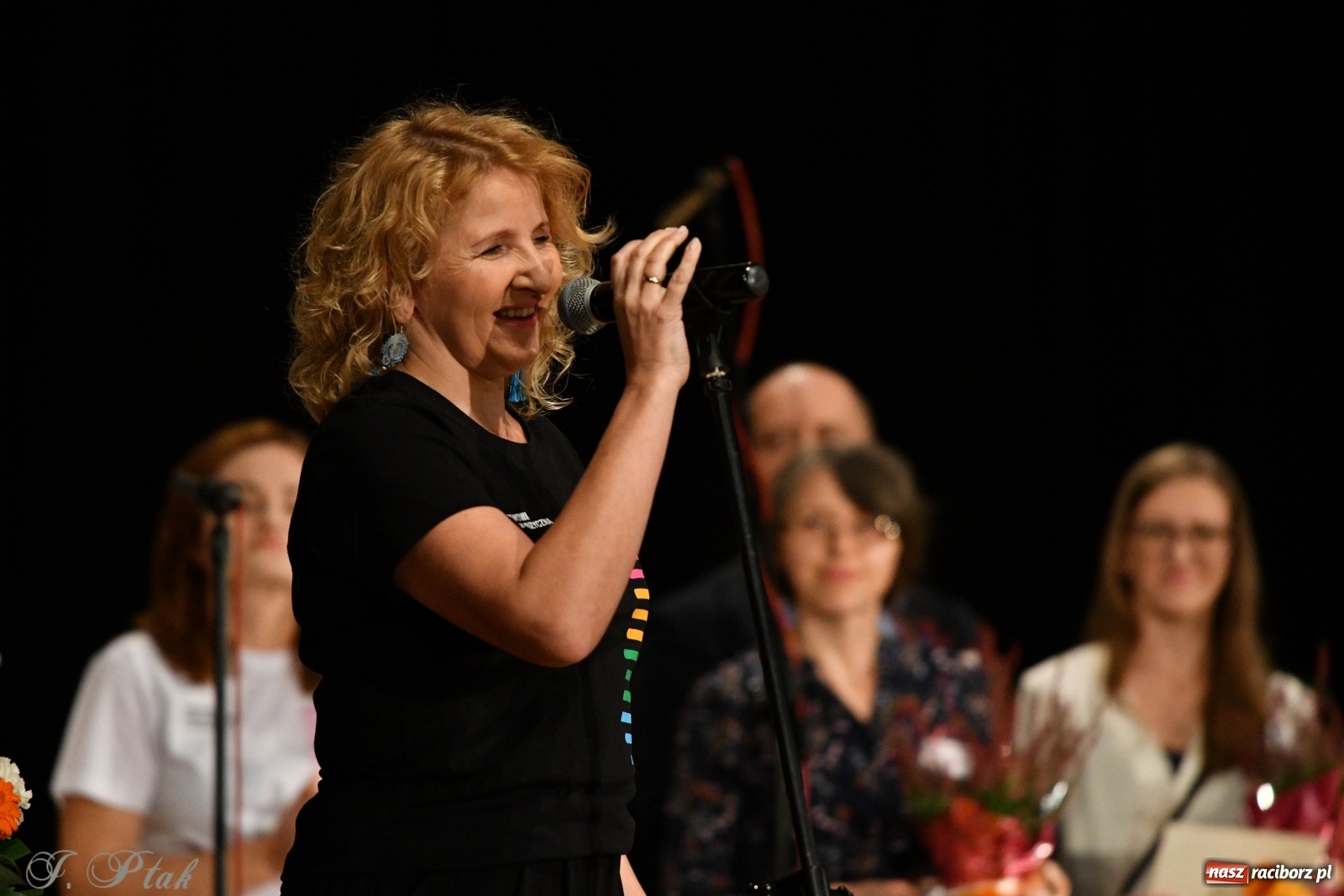 Zdjęcie w galerii na portalu naszraciborz.pl: Gospelowo na Dzień Edukacji Narodowej  wiadomości z regionu