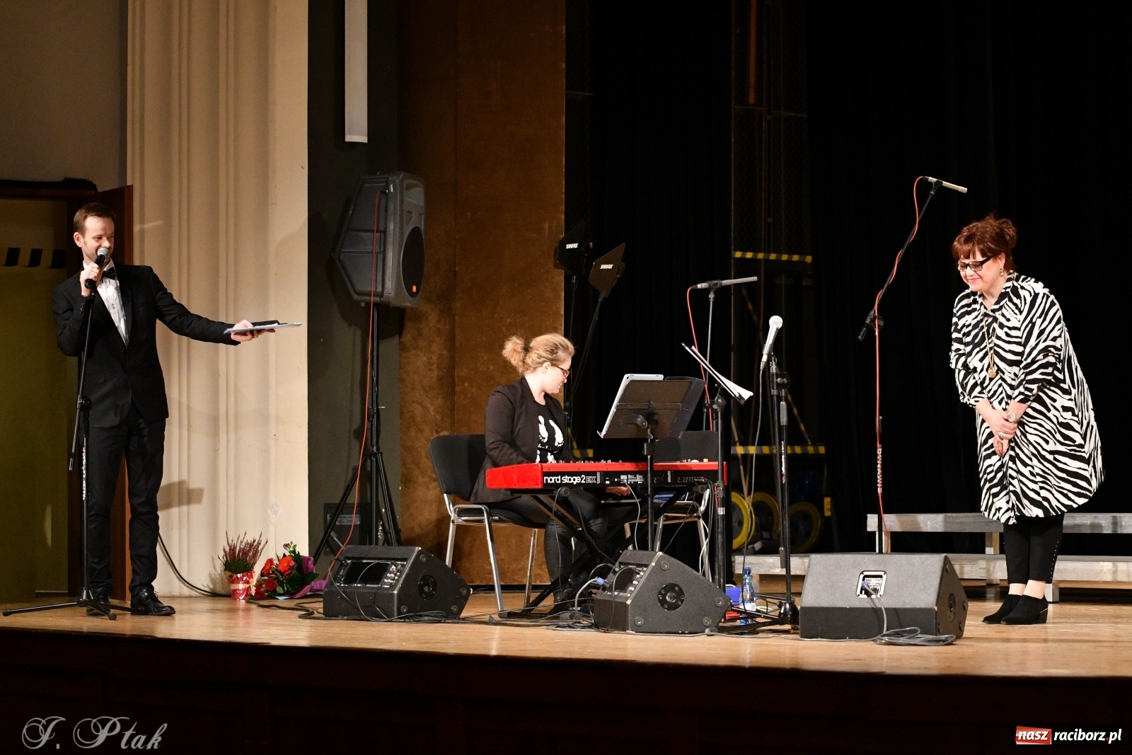 Zdjęcie w galerii na portalu naszraciborz.pl: Gospelowo na Dzień Edukacji Narodowej  wiadomości z regionu