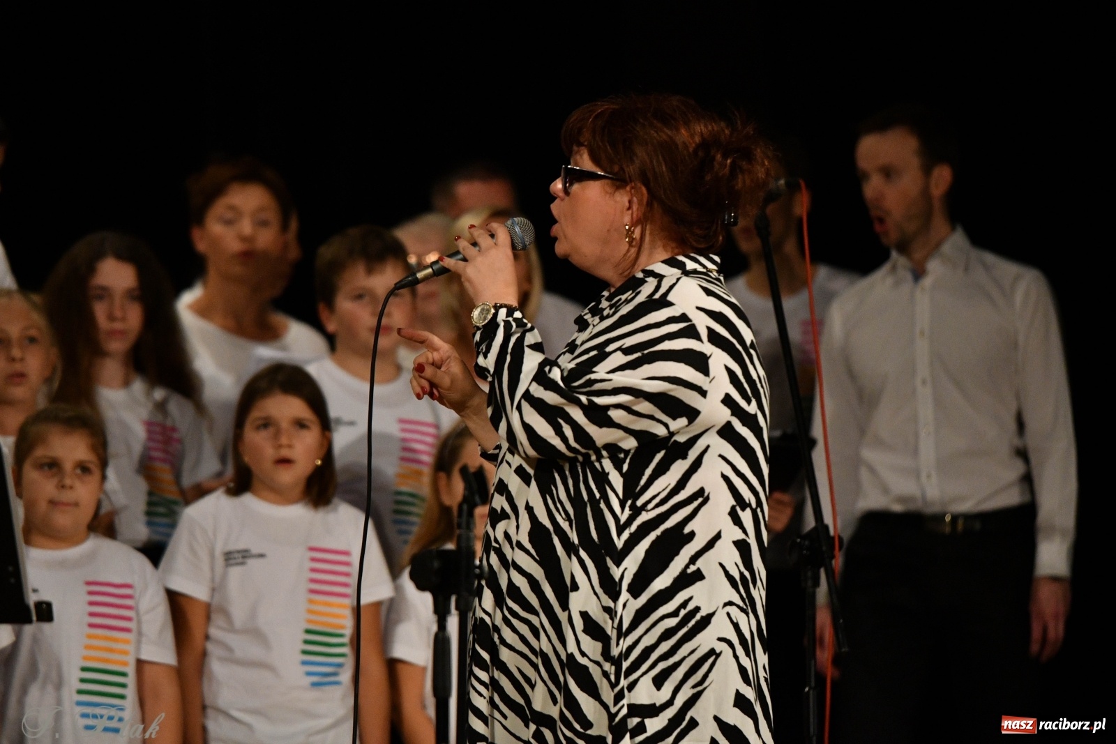 Zdjęcie w galerii na portalu naszraciborz.pl: Gospelowo na Dzień Edukacji Narodowej  wiadomości z regionu