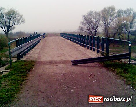 Zdjęcie w galerii na portalu naszraciborz.pl: Tama rozkradana wiadomości z regionu