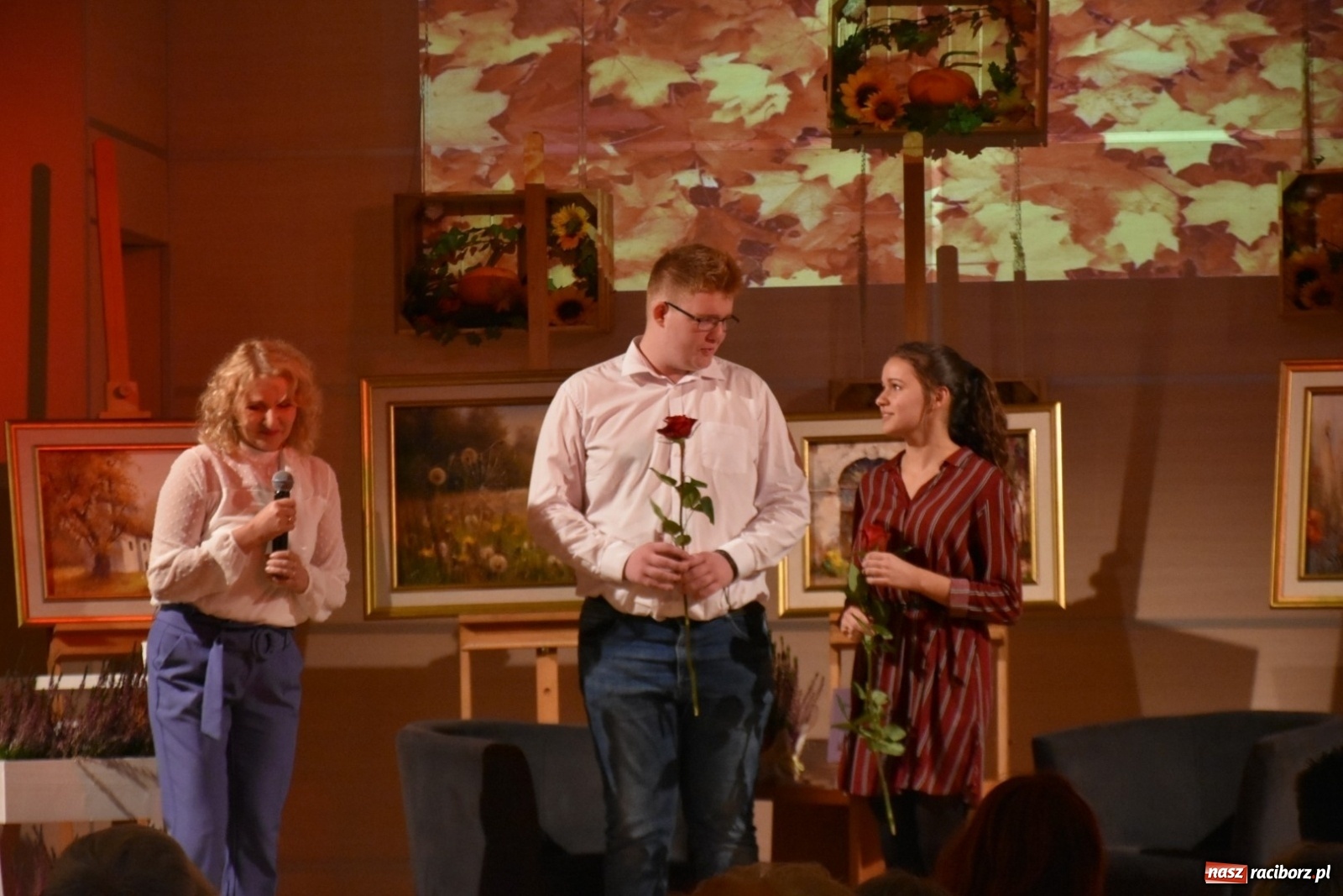 Zdjęcie w galerii na portalu naszraciborz.pl: Wieczór pełen sztuki w Tworkowie  wiadomości z regionu