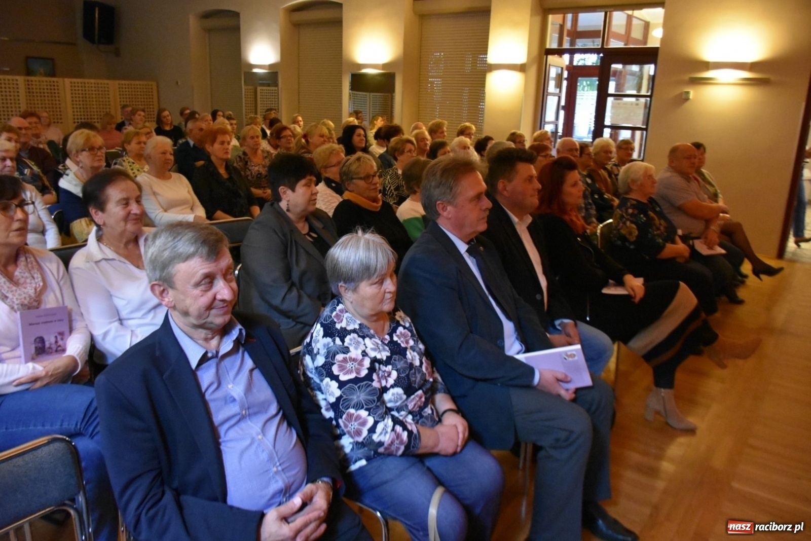 Zdjęcie w galerii na portalu naszraciborz.pl: Wieczór pełen sztuki w Tworkowie  wiadomości z regionu