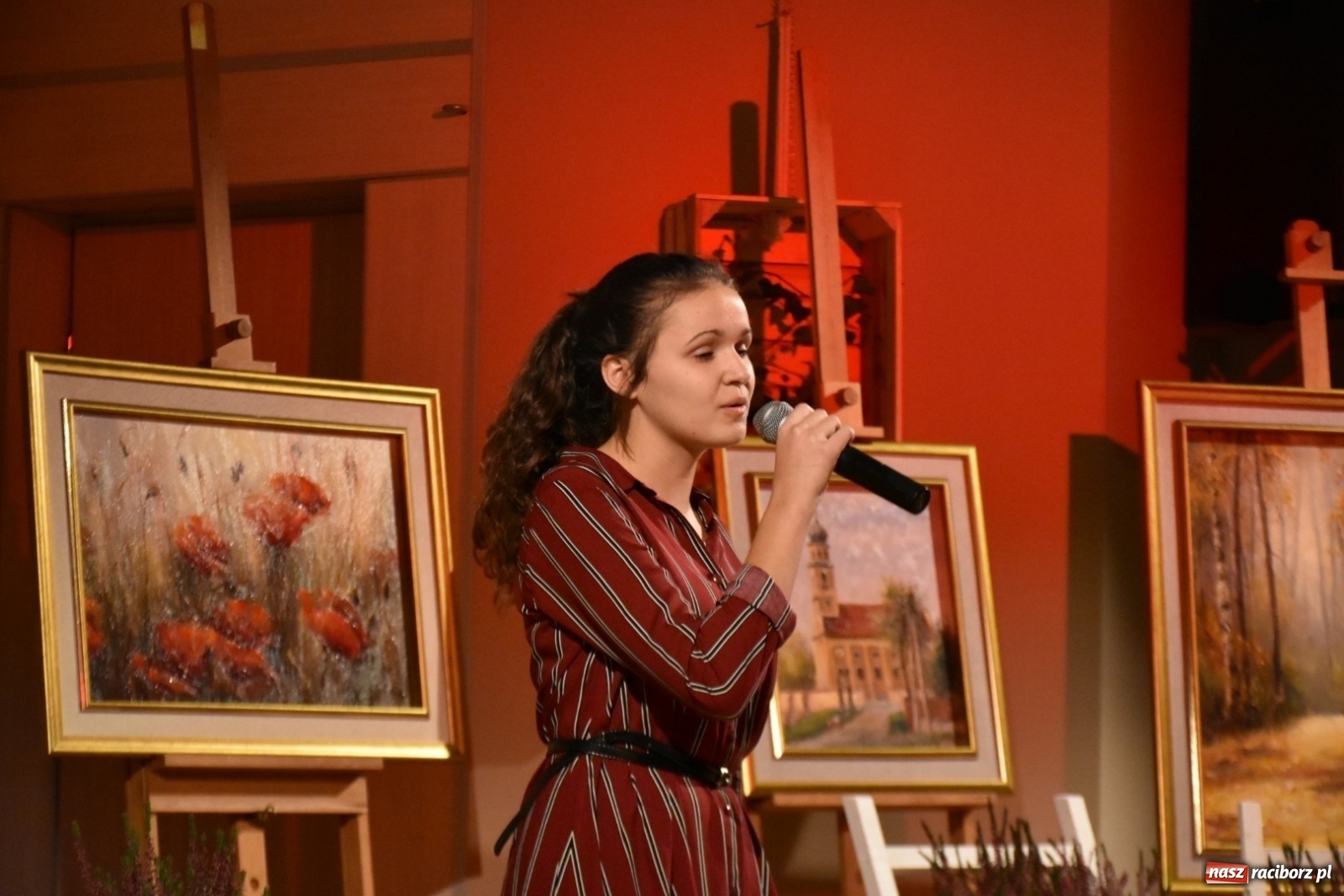 Zdjęcie w galerii na portalu naszraciborz.pl: Wieczór pełen sztuki w Tworkowie  wiadomości z regionu