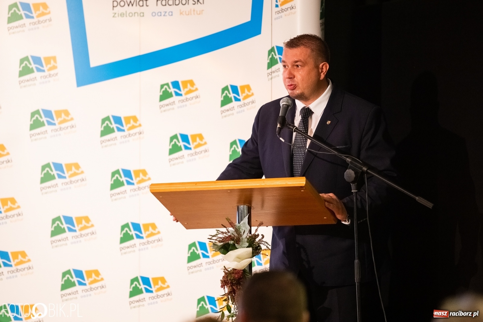 Zdjęcie w galerii na portalu naszraciborz.pl: Powiatowe obchody Dnia Edukacji Narodowej na Zamku Piastowskim wiadomości z regionu