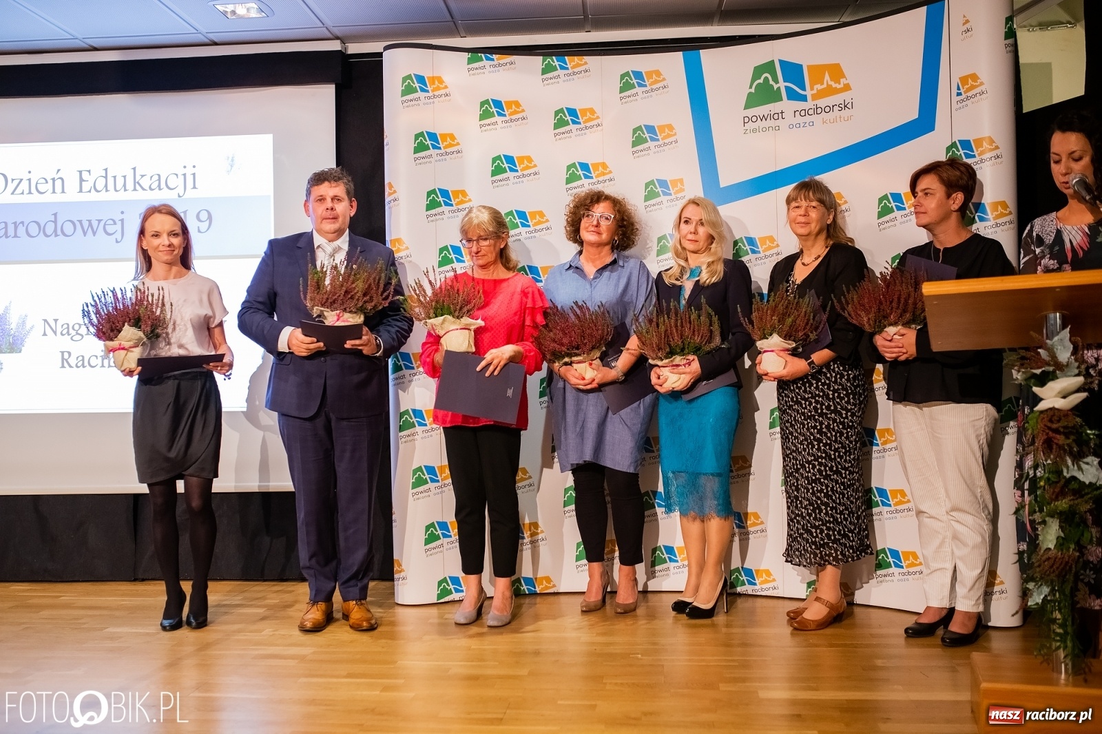 Zdjęcie w galerii na portalu naszraciborz.pl: Powiatowe obchody Dnia Edukacji Narodowej na Zamku Piastowskim wiadomości z regionu