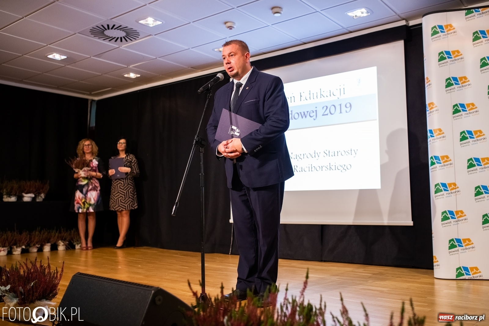 Zdjęcie w galerii na portalu naszraciborz.pl: Powiatowe obchody Dnia Edukacji Narodowej na Zamku Piastowskim wiadomości z regionu