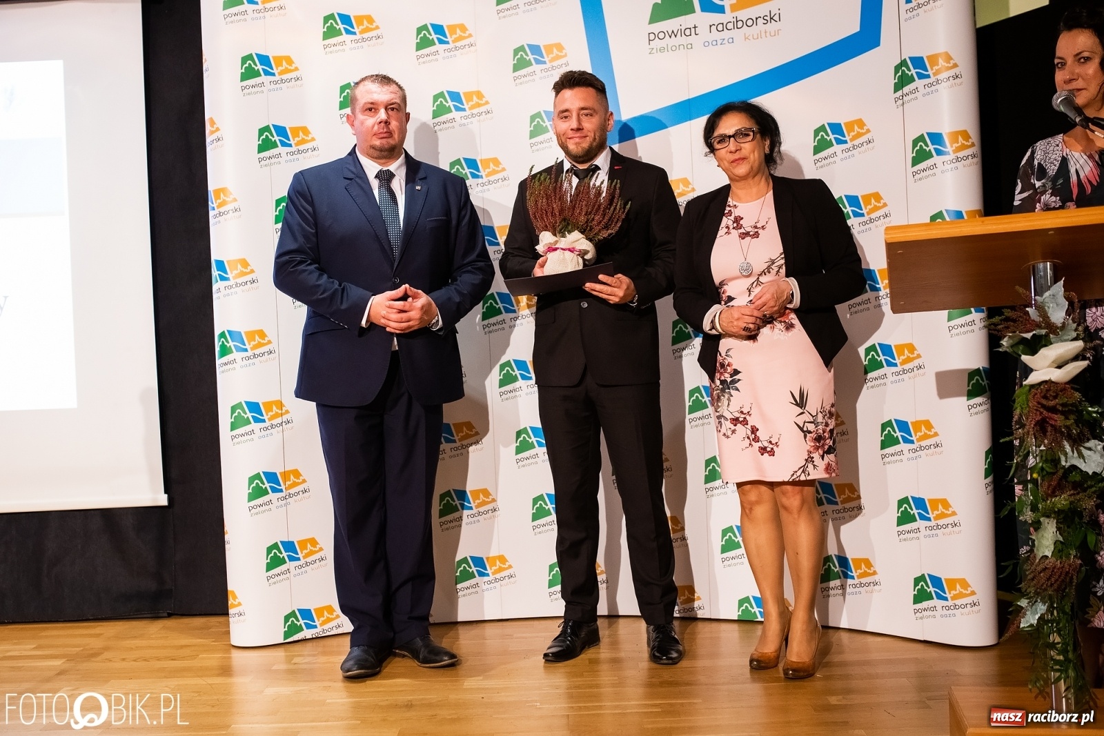 Zdjęcie w galerii na portalu naszraciborz.pl: Powiatowe obchody Dnia Edukacji Narodowej na Zamku Piastowskim wiadomości z regionu