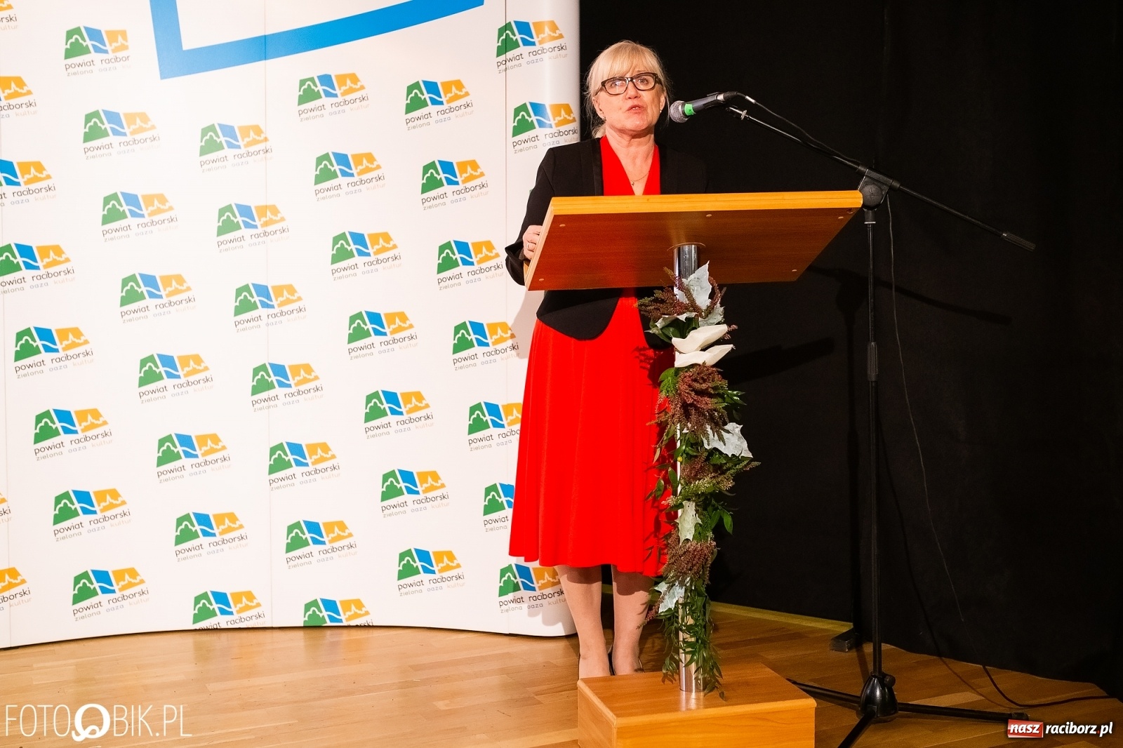 Zdjęcie w galerii na portalu naszraciborz.pl: Powiatowe obchody Dnia Edukacji Narodowej na Zamku Piastowskim wiadomości z regionu