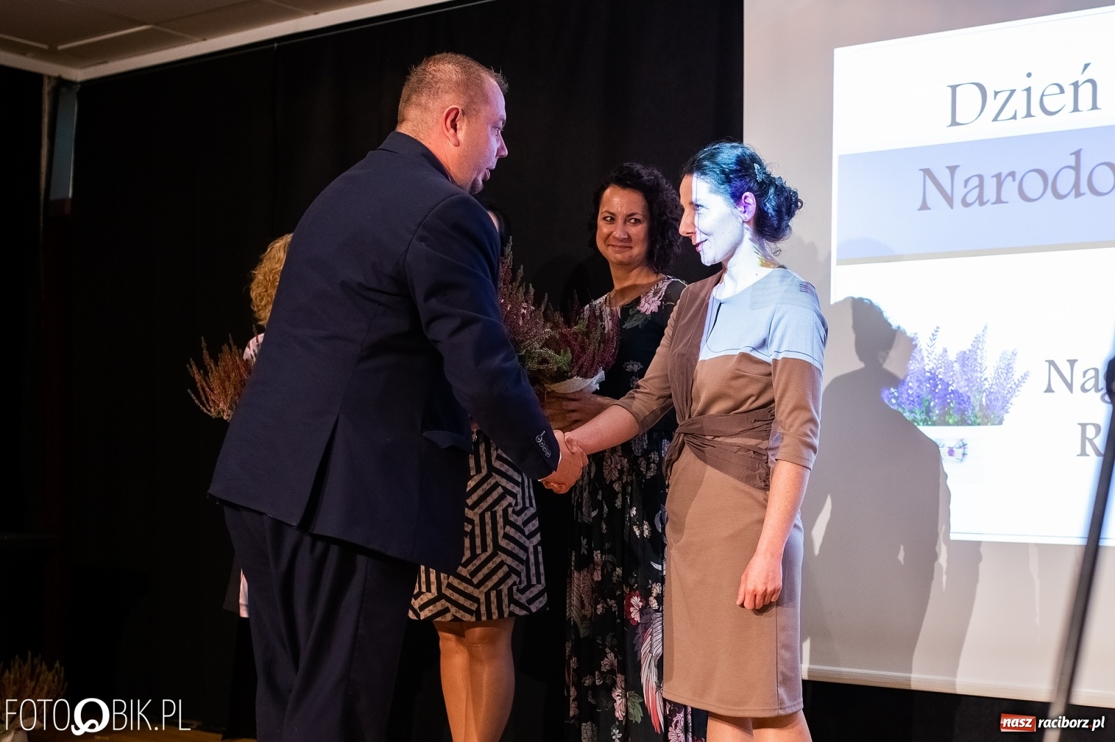 Zdjęcie w galerii na portalu naszraciborz.pl: Powiatowe obchody Dnia Edukacji Narodowej na Zamku Piastowskim wiadomości z regionu