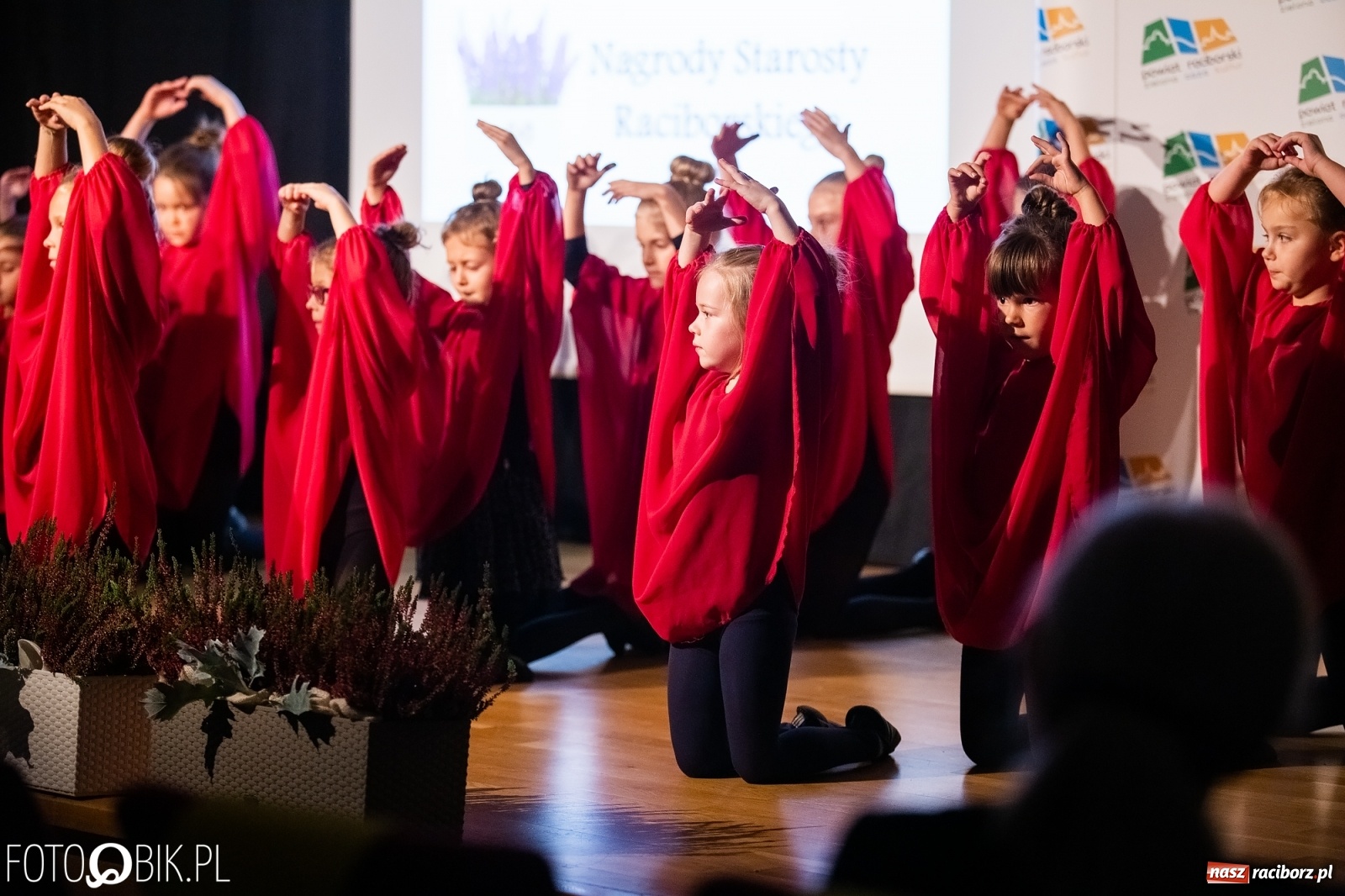 Zdjęcie w galerii na portalu naszraciborz.pl: Powiatowe obchody Dnia Edukacji Narodowej na Zamku Piastowskim wiadomości z regionu