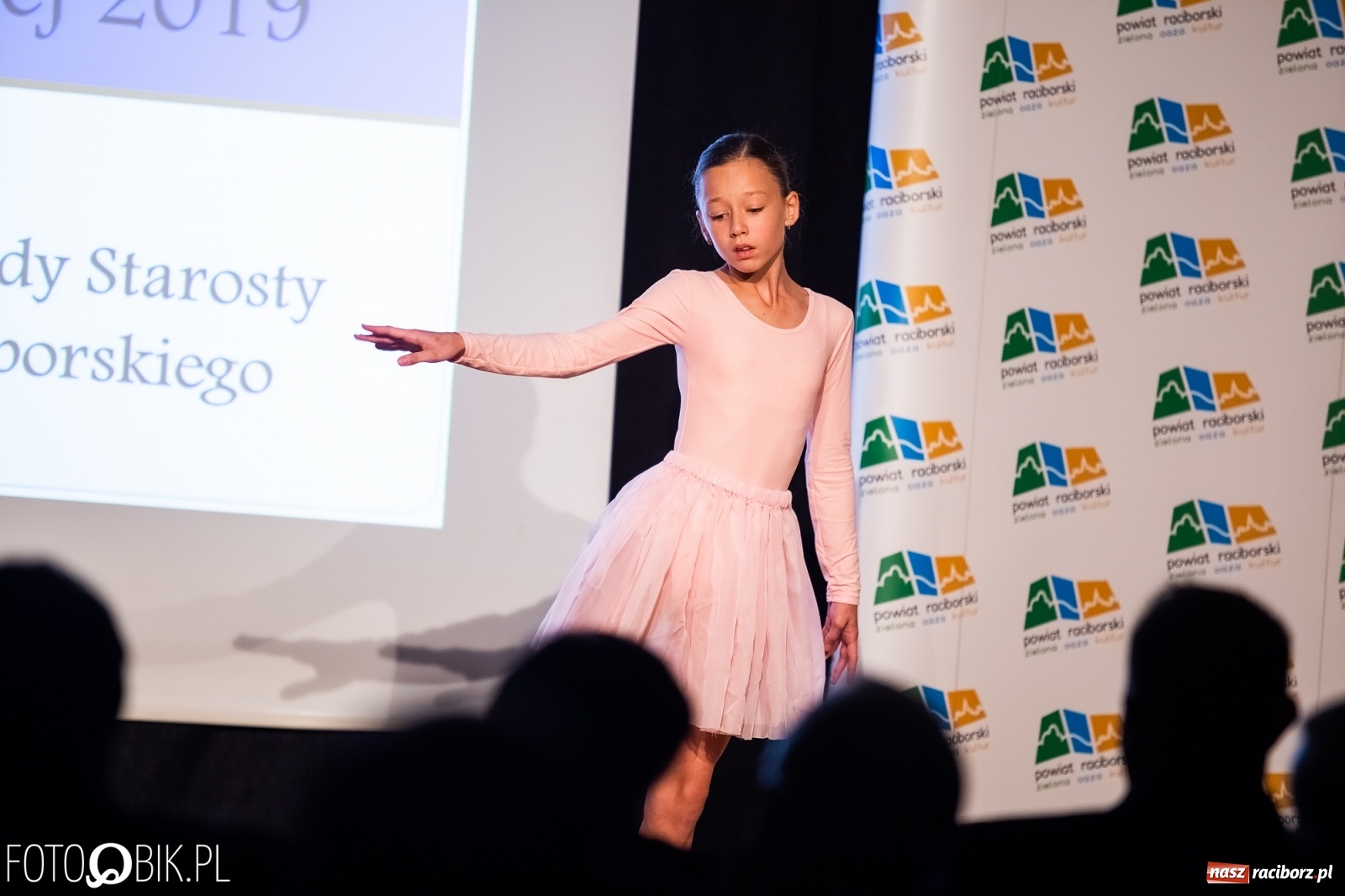 Zdjęcie w galerii na portalu naszraciborz.pl: Powiatowe obchody Dnia Edukacji Narodowej na Zamku Piastowskim wiadomości z regionu