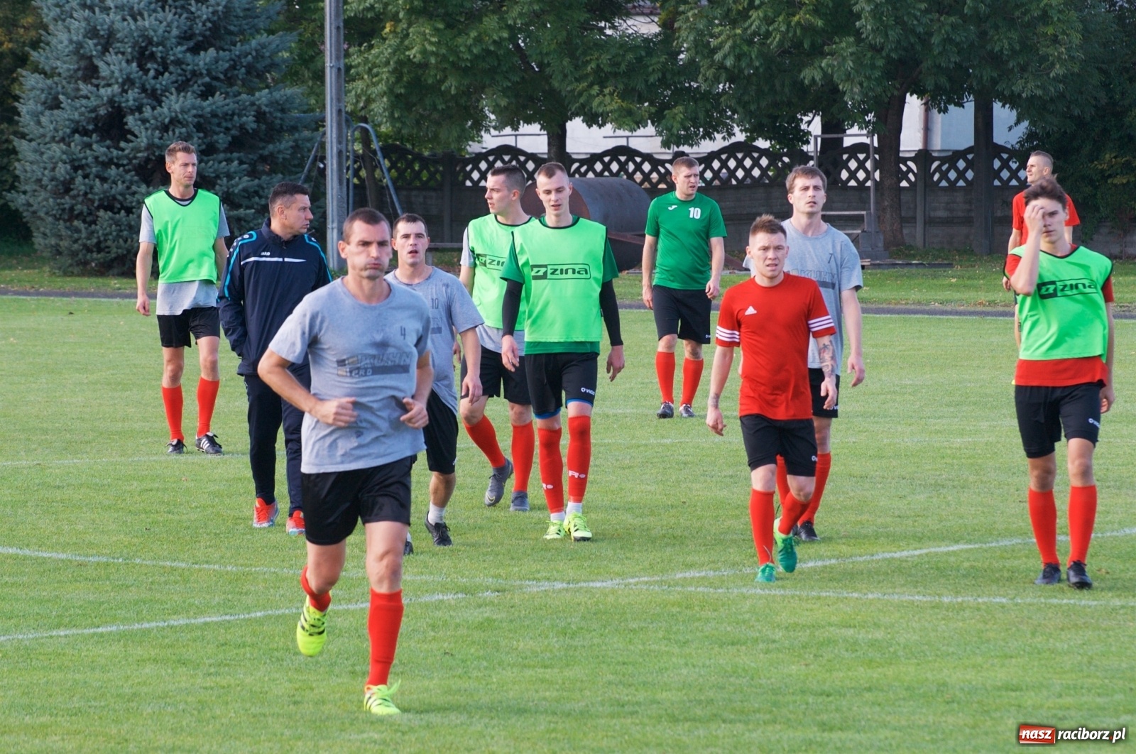 Zdjęcie w galerii na portalu naszraciborz.pl: Klasa okręgowa. Bez bramek w starciu beniaminków [FOTO] wiadomości z regionu