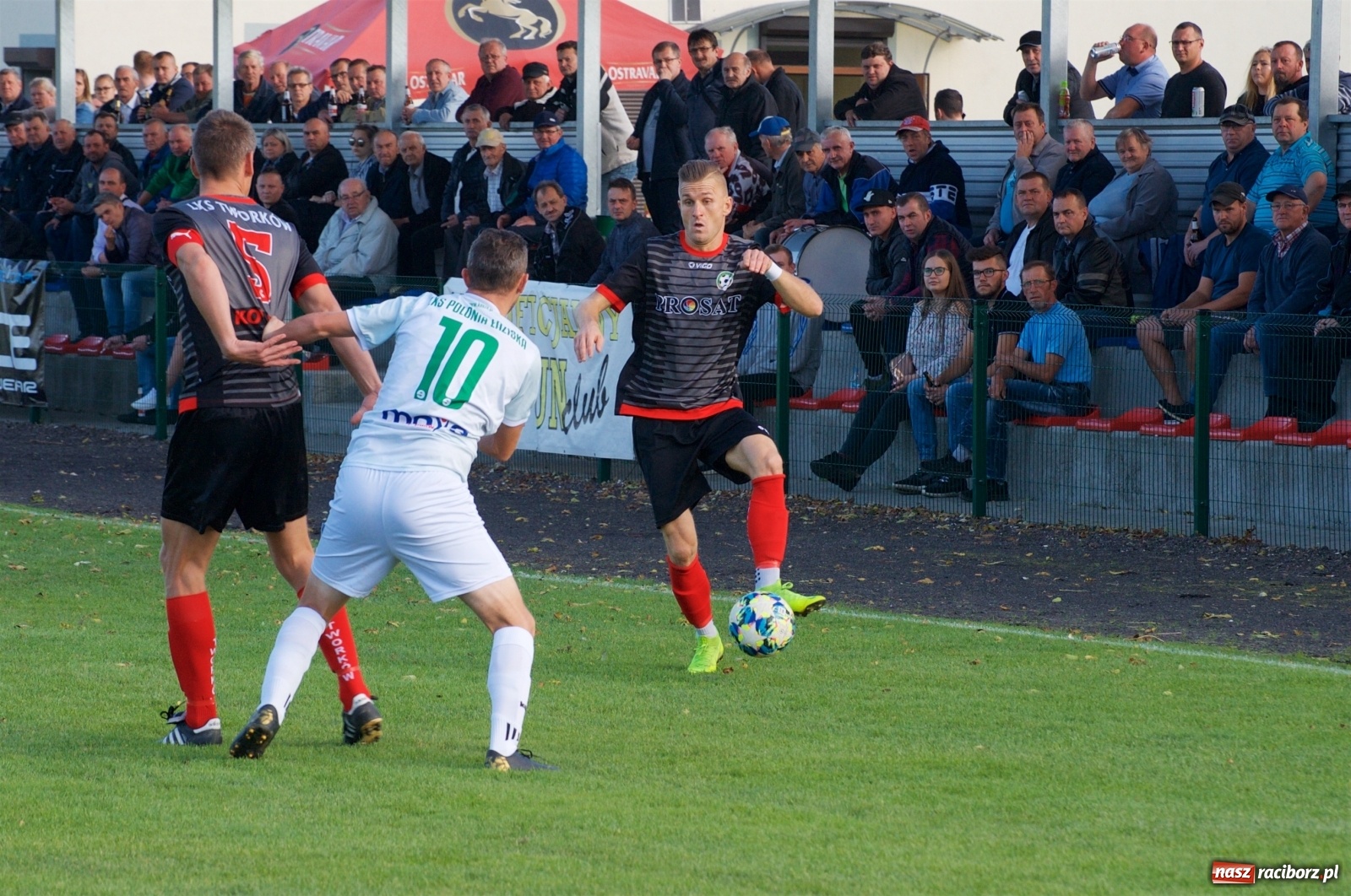 Zdjęcie w galerii na portalu naszraciborz.pl: Klasa okręgowa. Bez bramek w starciu beniaminków [FOTO] wiadomości z regionu