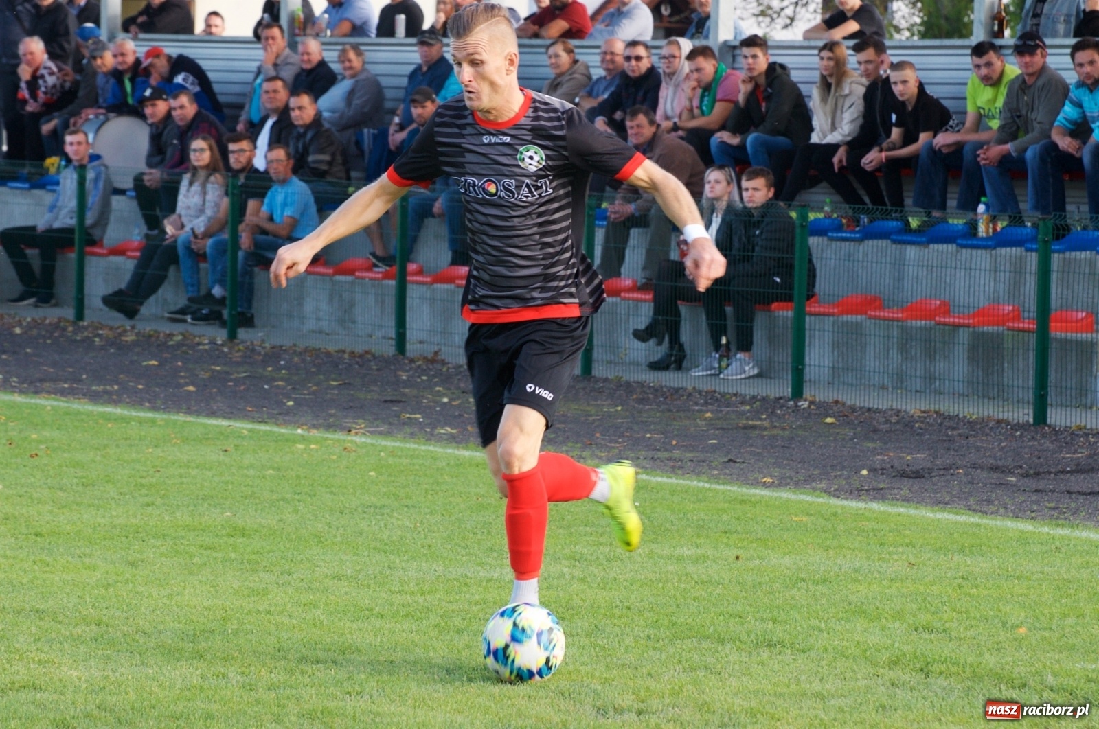 Zdjęcie w galerii na portalu naszraciborz.pl: Klasa okręgowa. Bez bramek w starciu beniaminków [FOTO] wiadomości z regionu