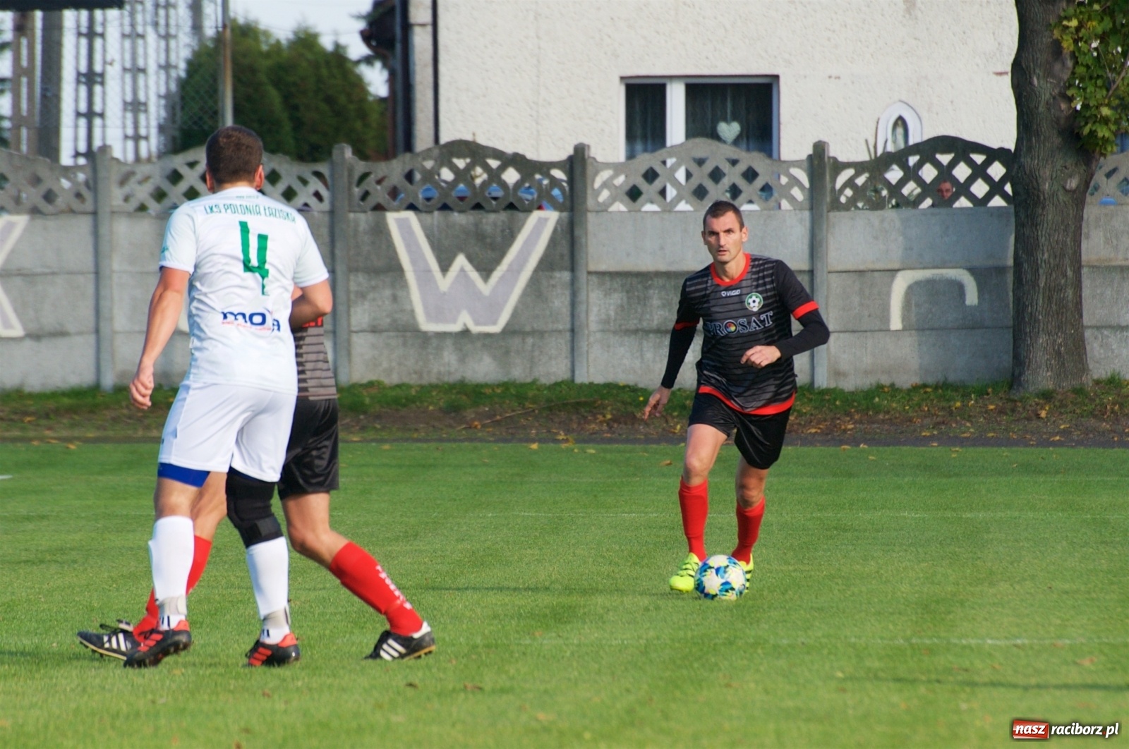 Zdjęcie w galerii na portalu naszraciborz.pl: Klasa okręgowa. Bez bramek w starciu beniaminków [FOTO] wiadomości z regionu