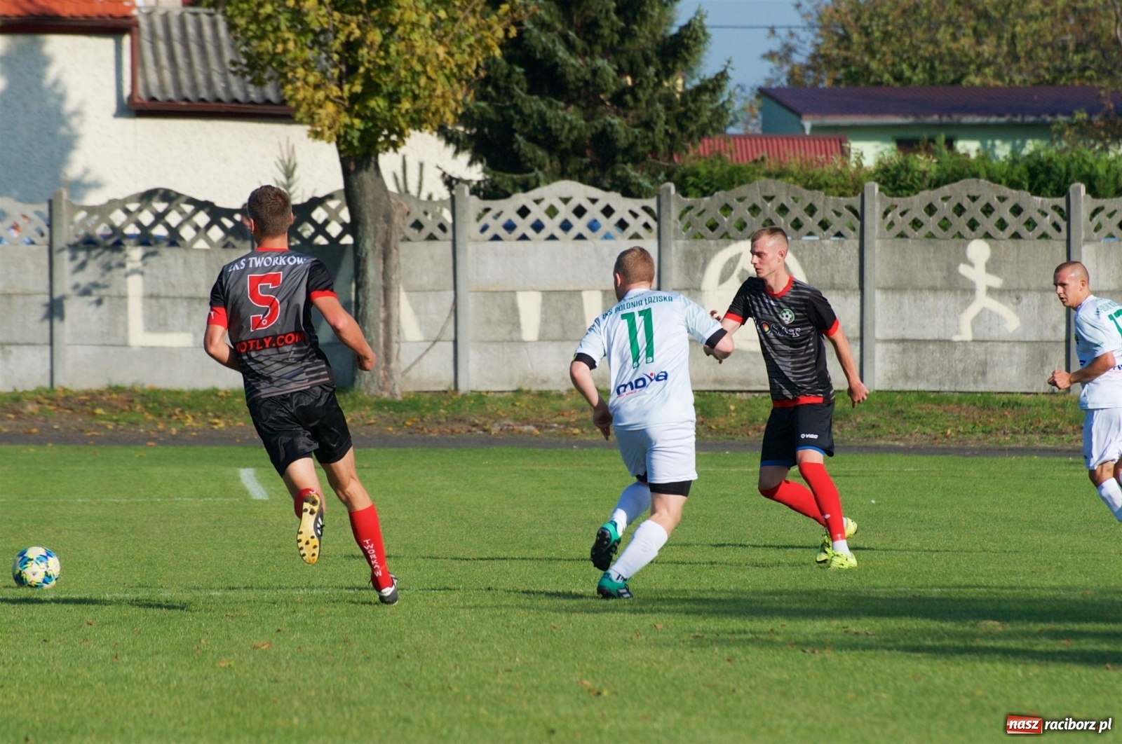 Zdjęcie w galerii na portalu naszraciborz.pl: Klasa okręgowa. Bez bramek w starciu beniaminków [FOTO] wiadomości z regionu